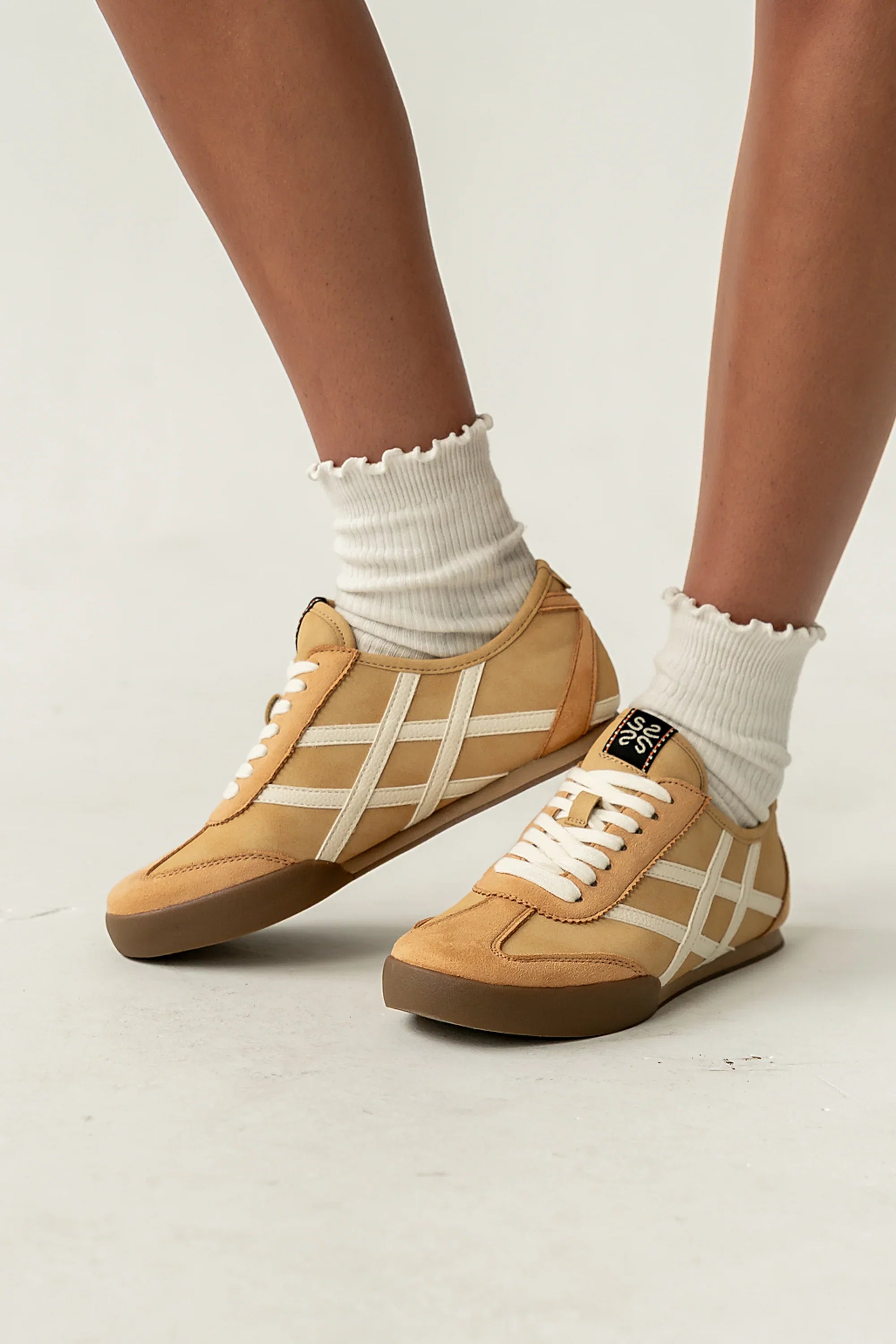 Polly Sneakers in Camel