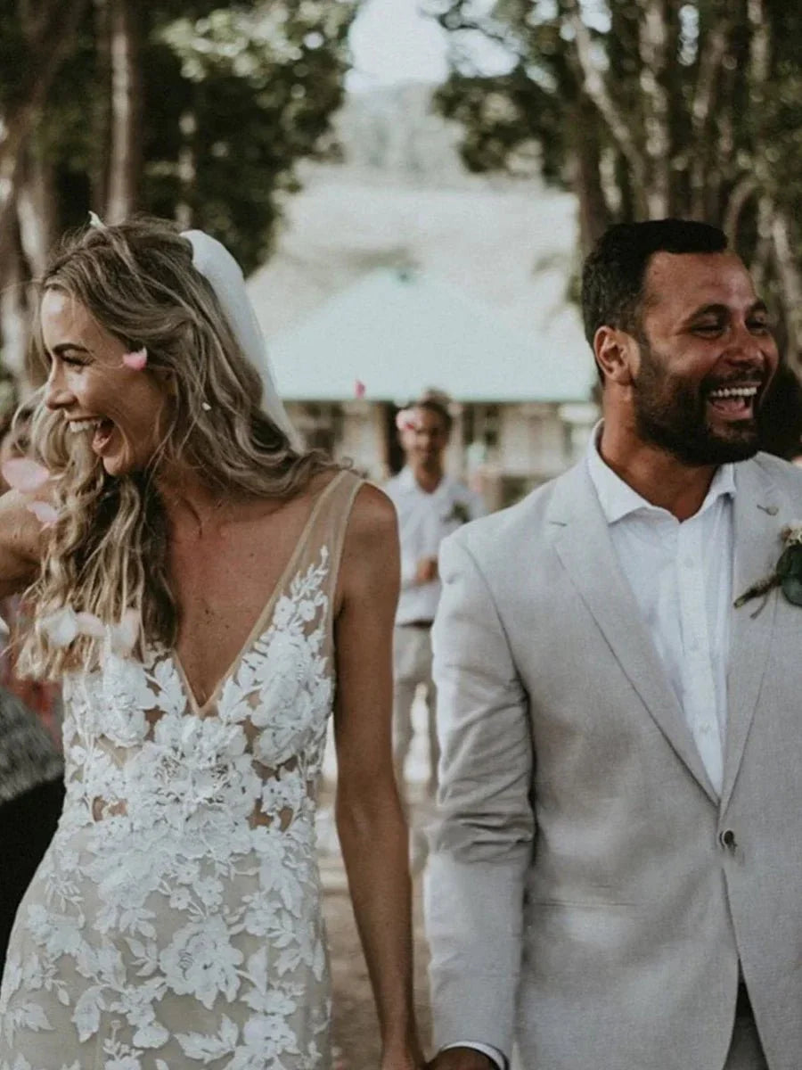 Floral Lace Appliques V Neck Sleeveless Mermaid Boho Wedding Dresses