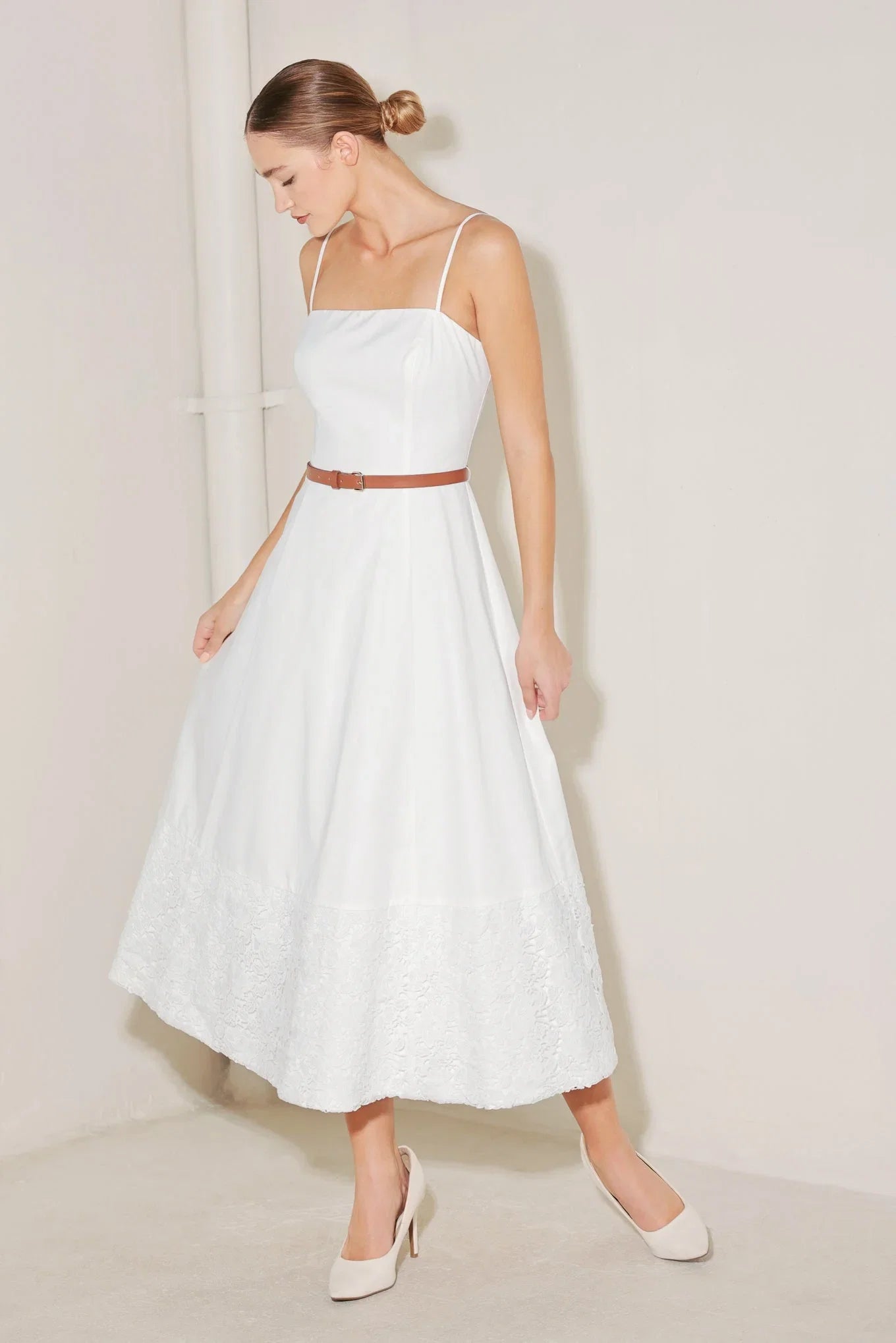 DELICATE ICON WHITE MIDI DRESS