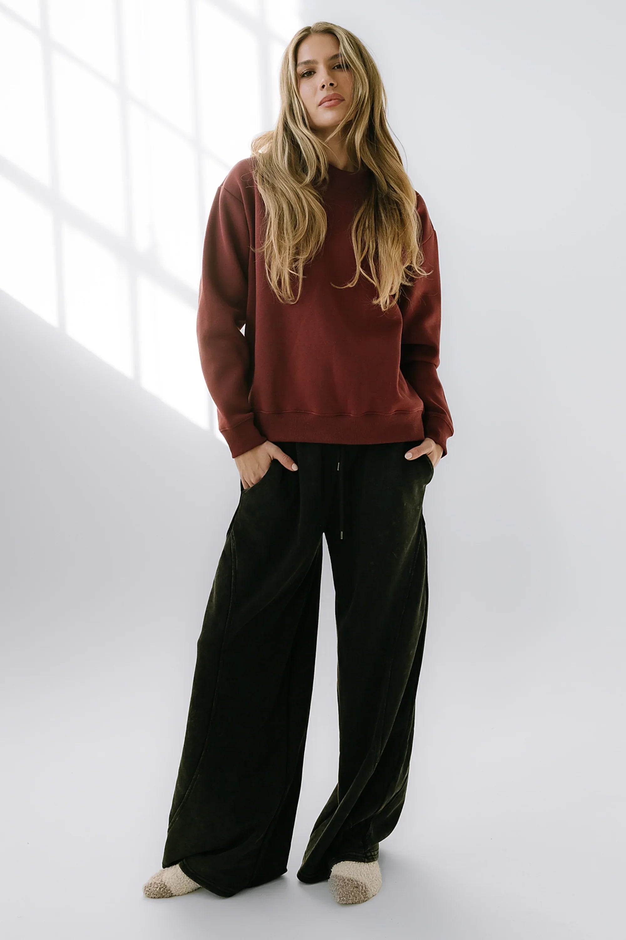 Marie Oversized Sweatshirt in Burgundy