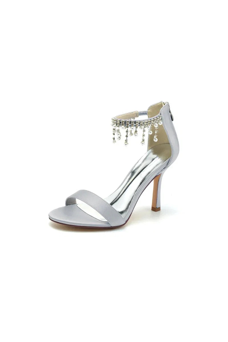 Glamorous White Leather High Heels with Silver Chain Accent