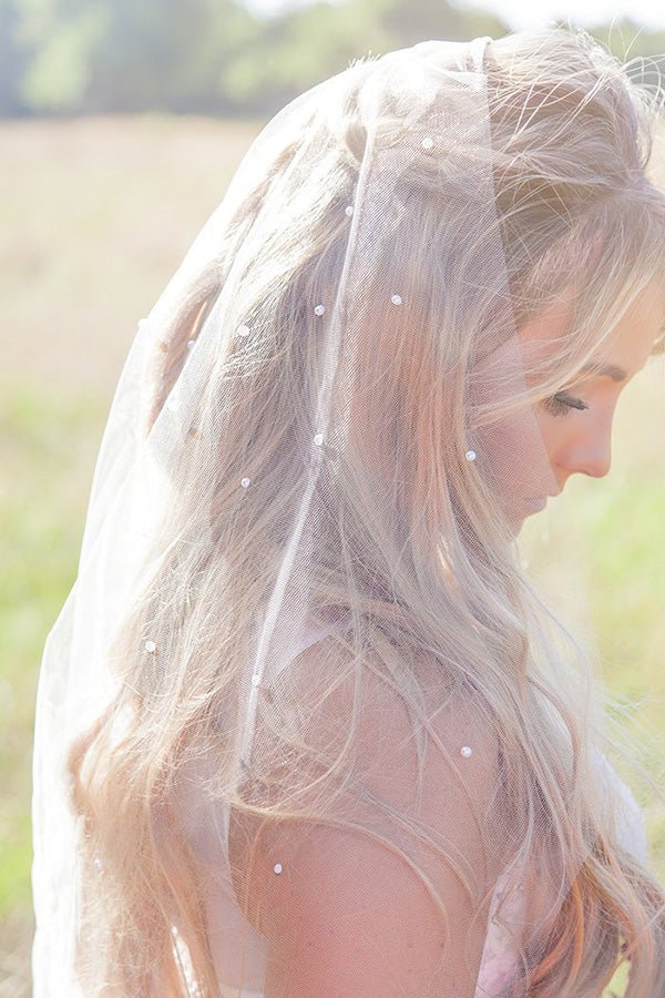 Vintage Tulle With Pearls Short Wedding Veil