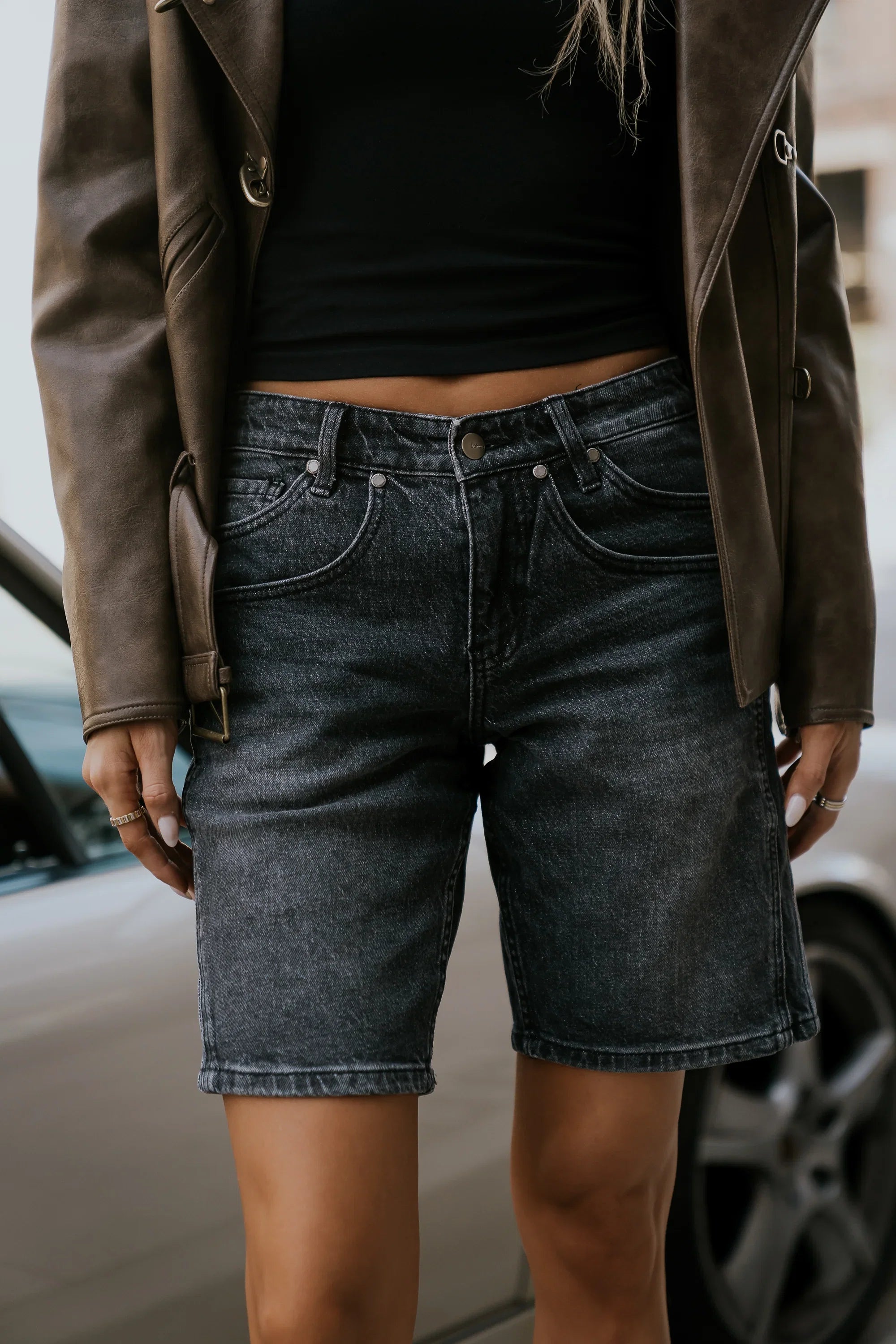 Kaydence Bermuda Shorts in Washed Black