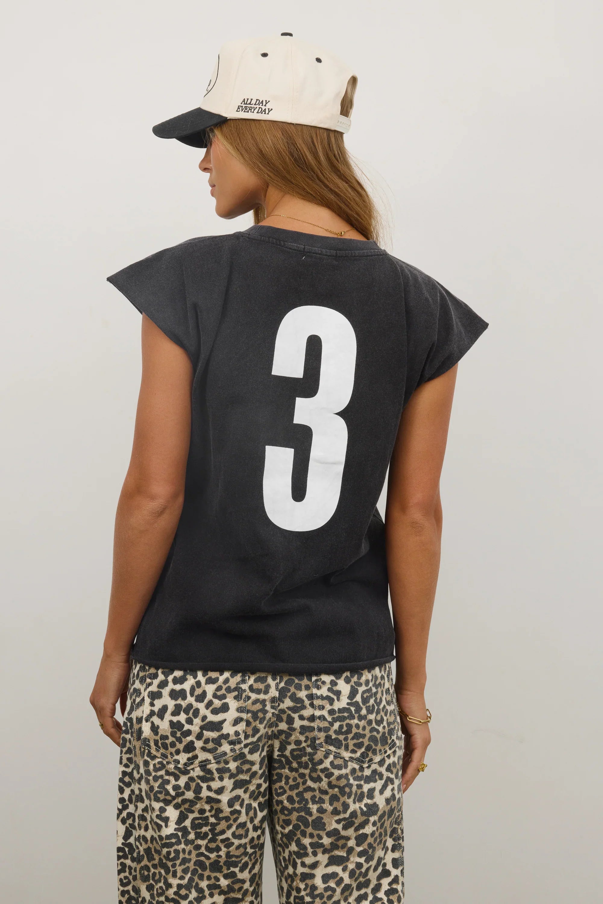 Vinnie Muscle Tee in Black