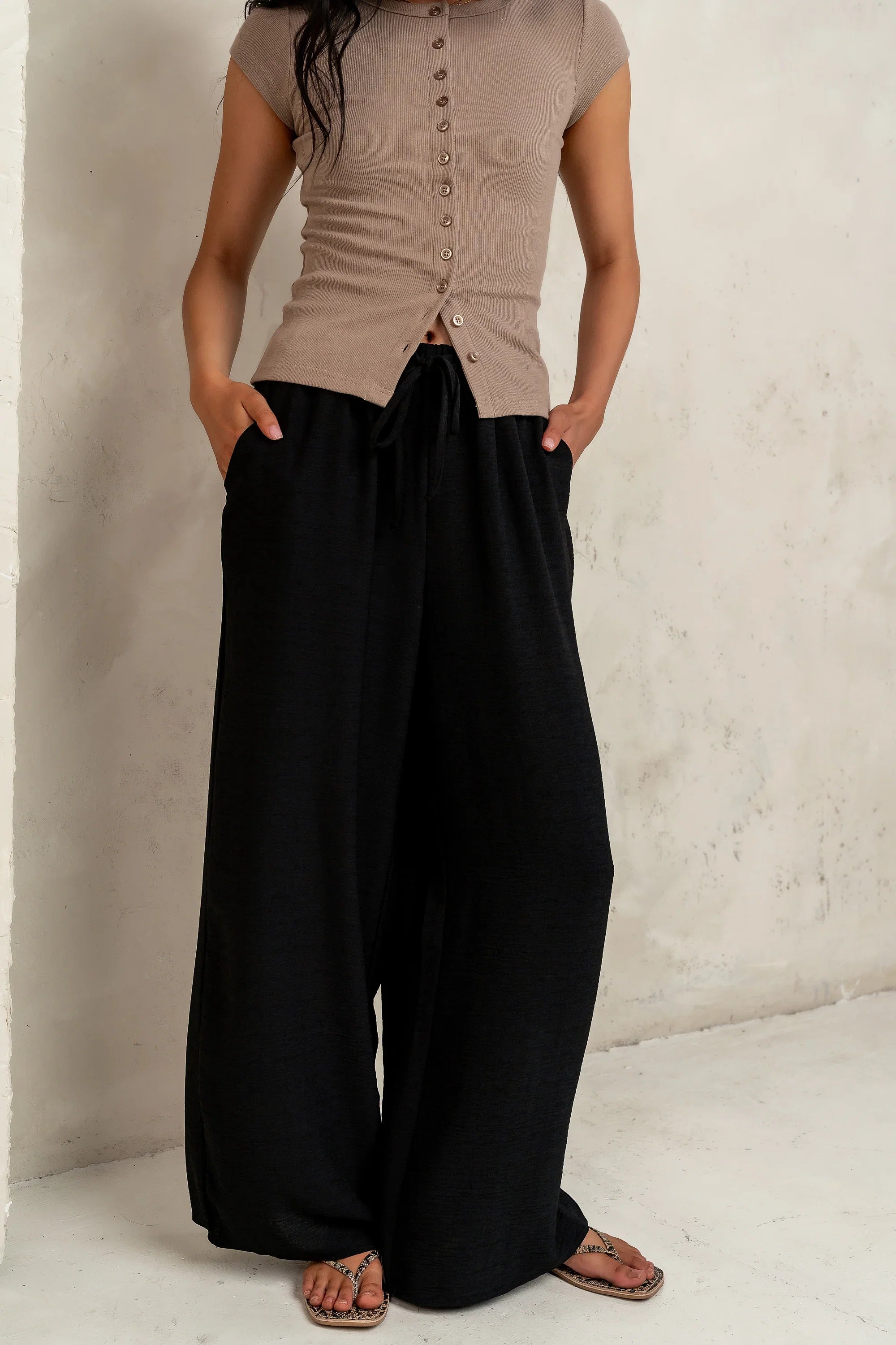 Salma Wide Leg Pants in Black