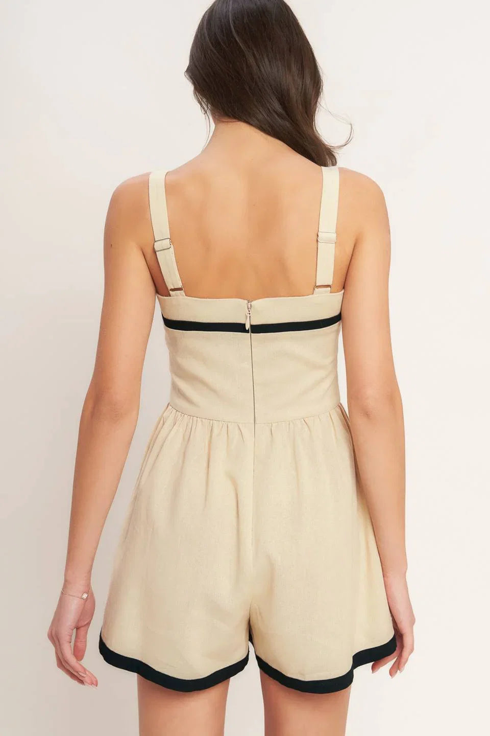 LOVELY LINE TAUPE ROMPER
