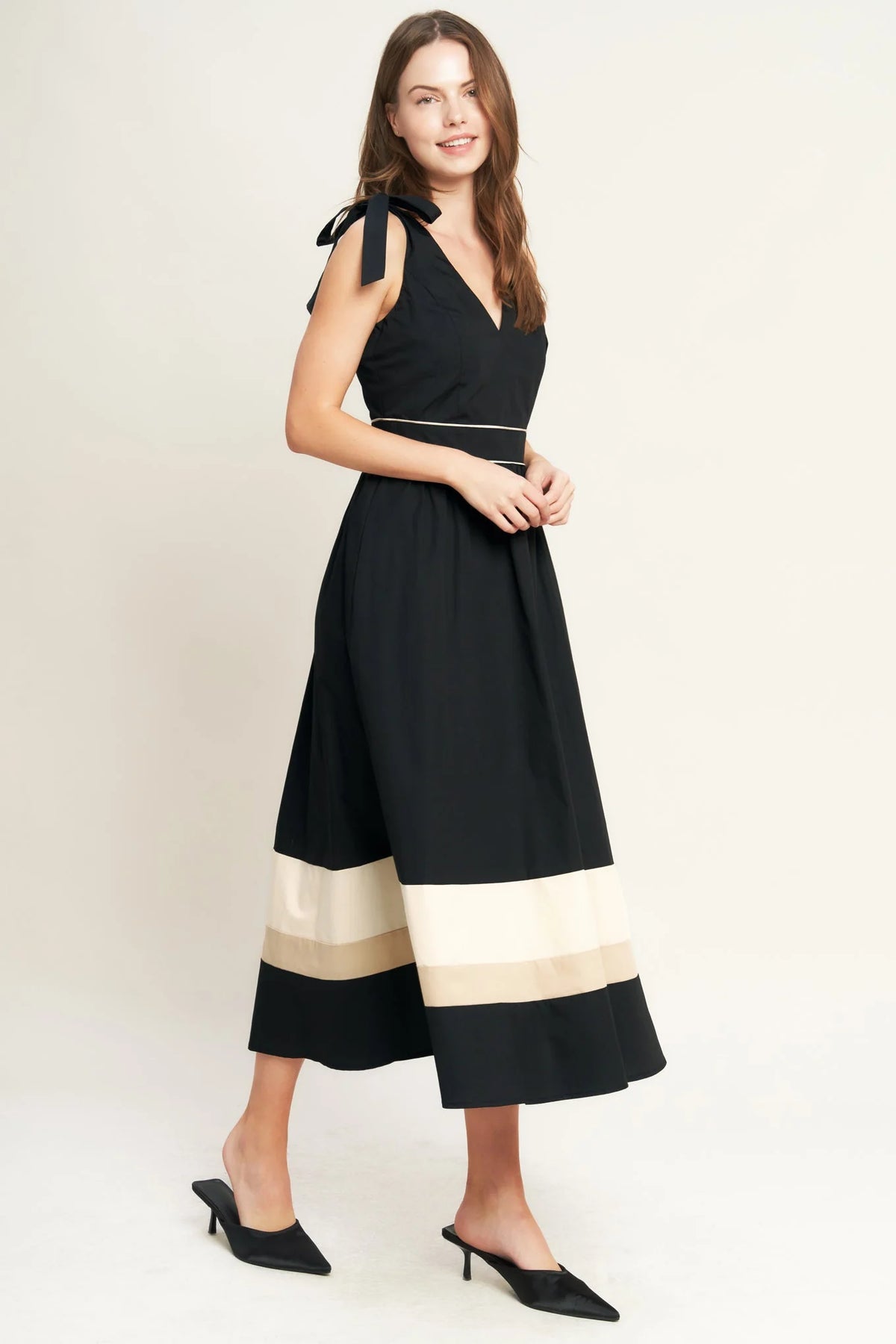 FOREST CHARM BLACK CREAM MIDI DRESS