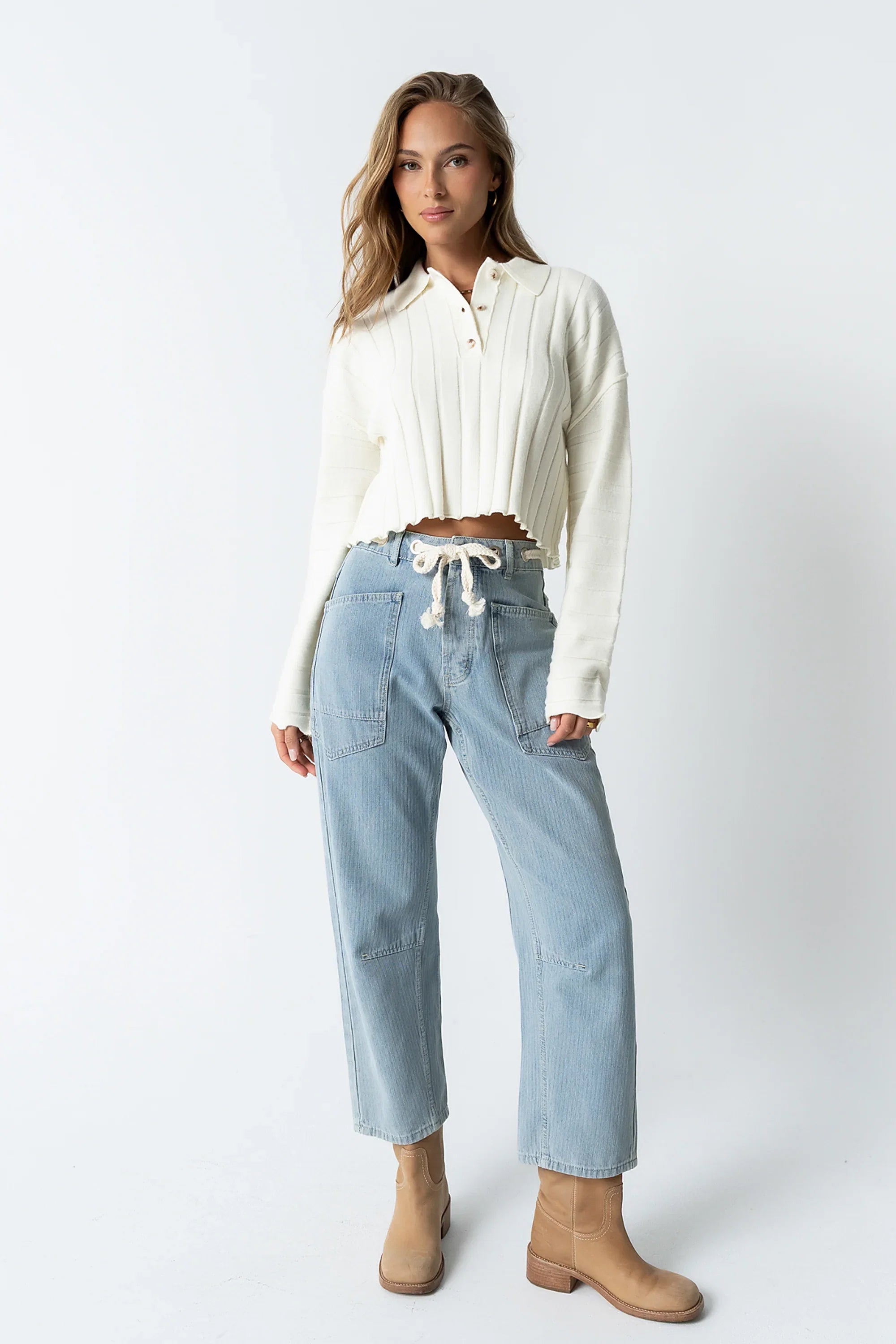 Jocelyn Barrel Jeans in Light Wash