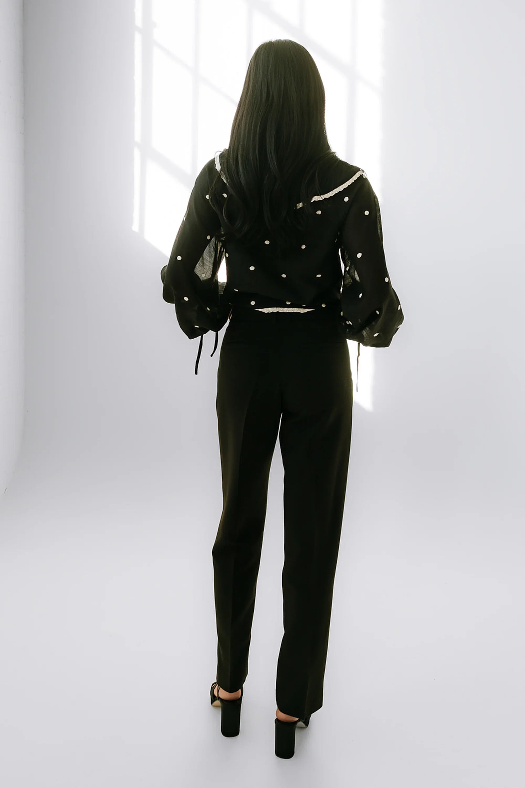 Mitchel Straight Leg Trouser in Black