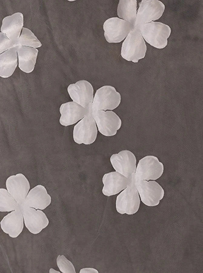 Cute Lace Flower Appliques One Tier Cut Edge Wedding Veil