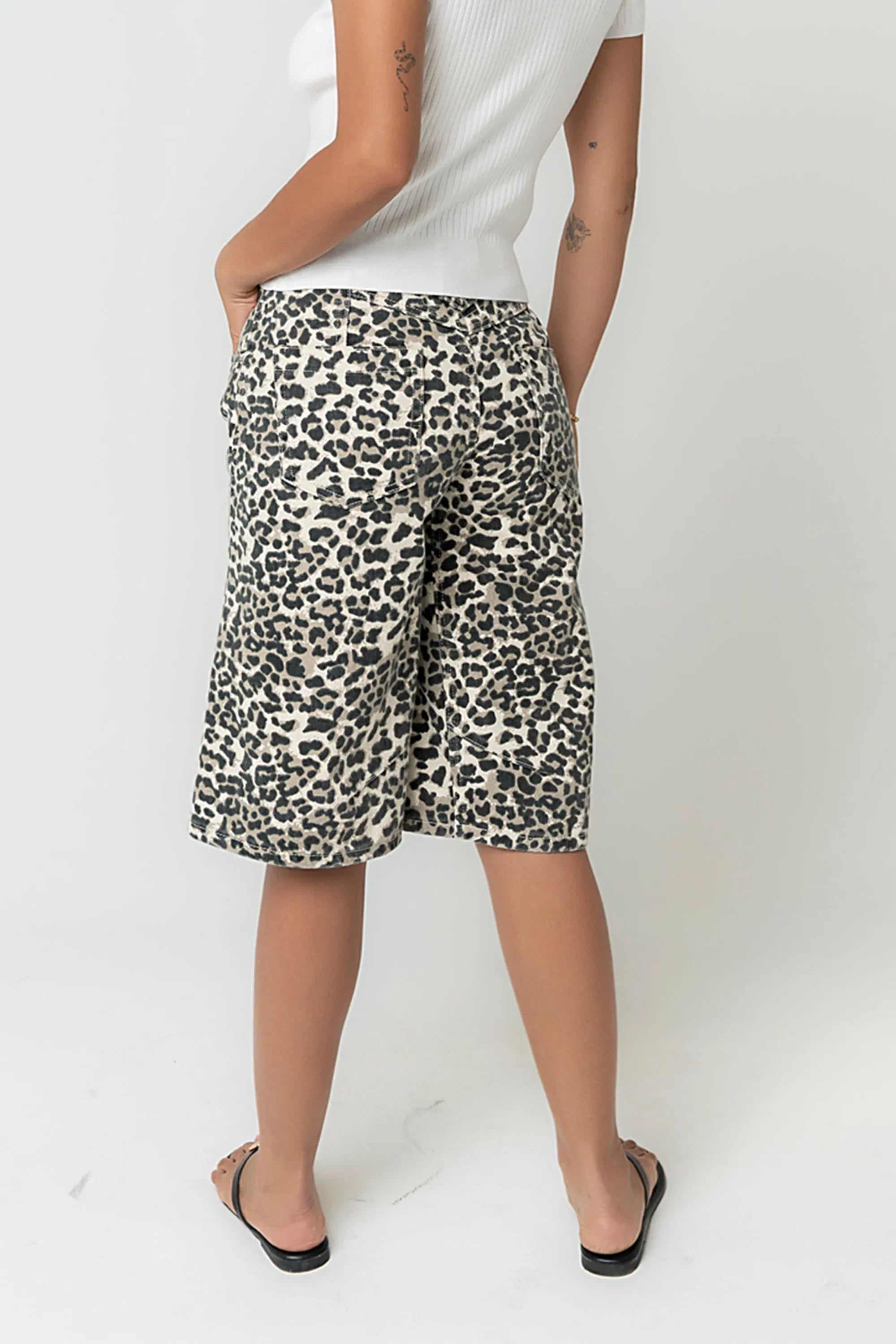 Briggs Leopard Barrel Jorts