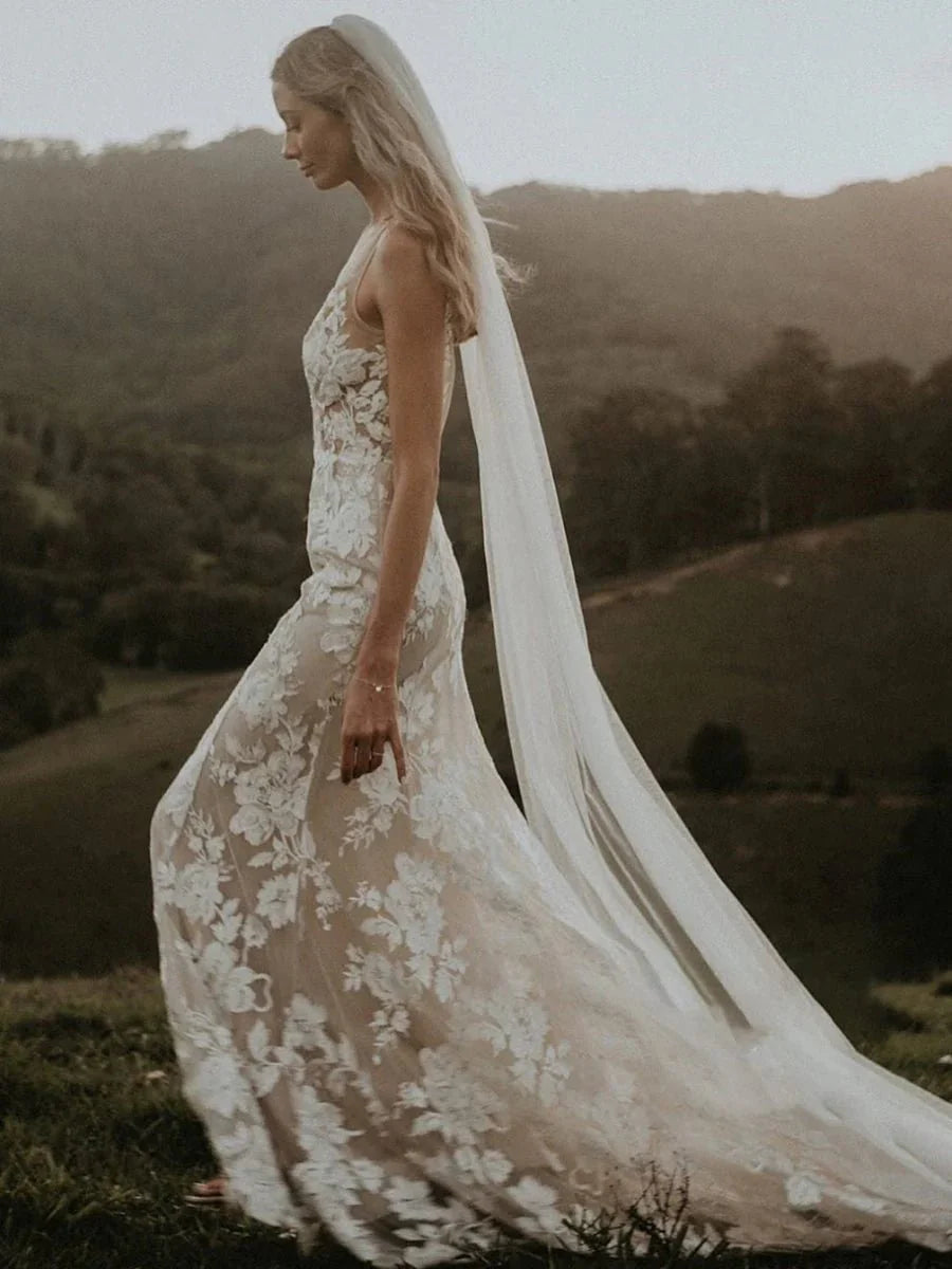 Floral Lace Appliques V Neck Sleeveless Mermaid Boho Wedding Dresses