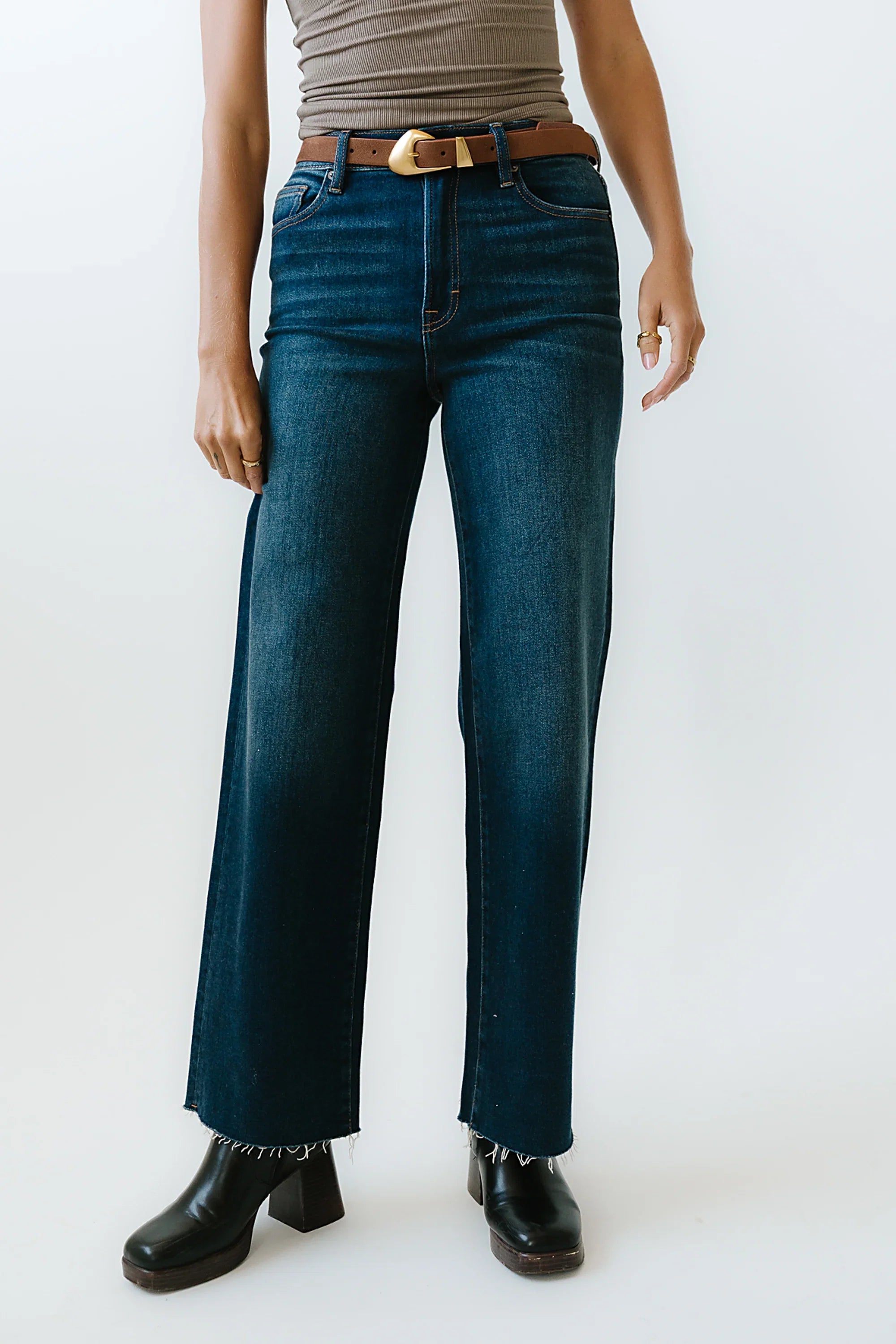 Jessi Suede Belt in Brown