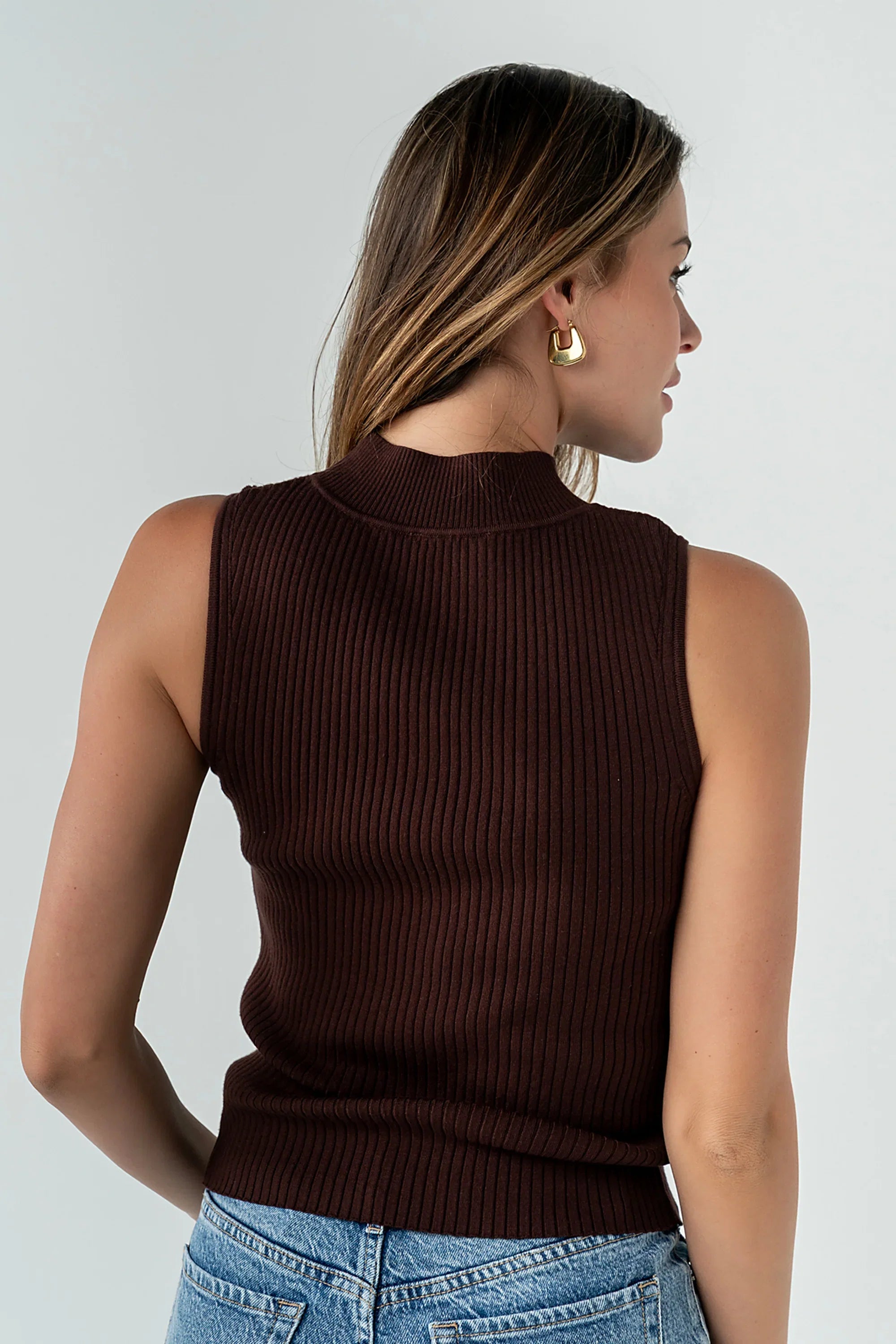 Rika Ribbed Top in Brown