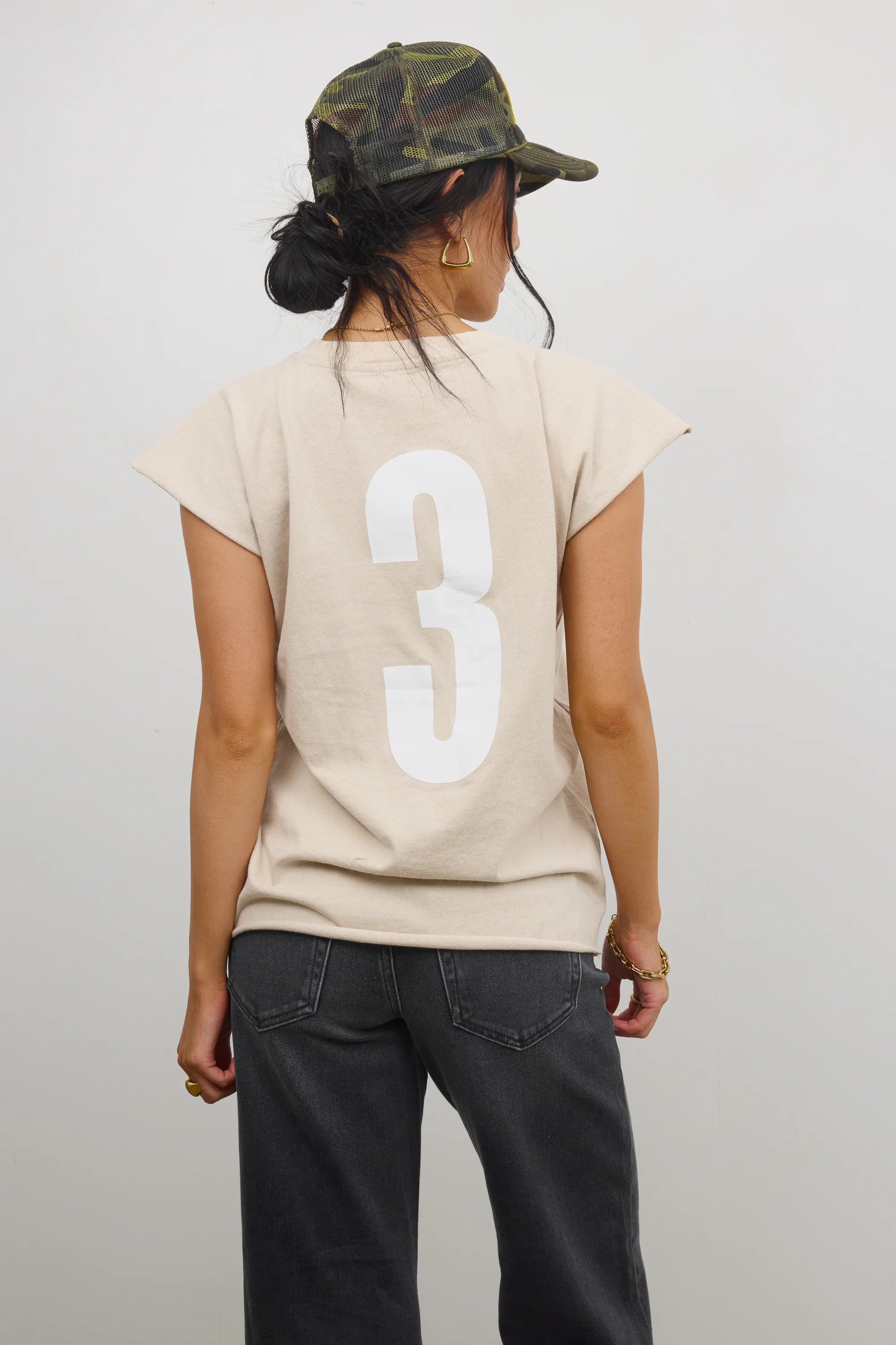 Vinnie Muscle Tee in Beige