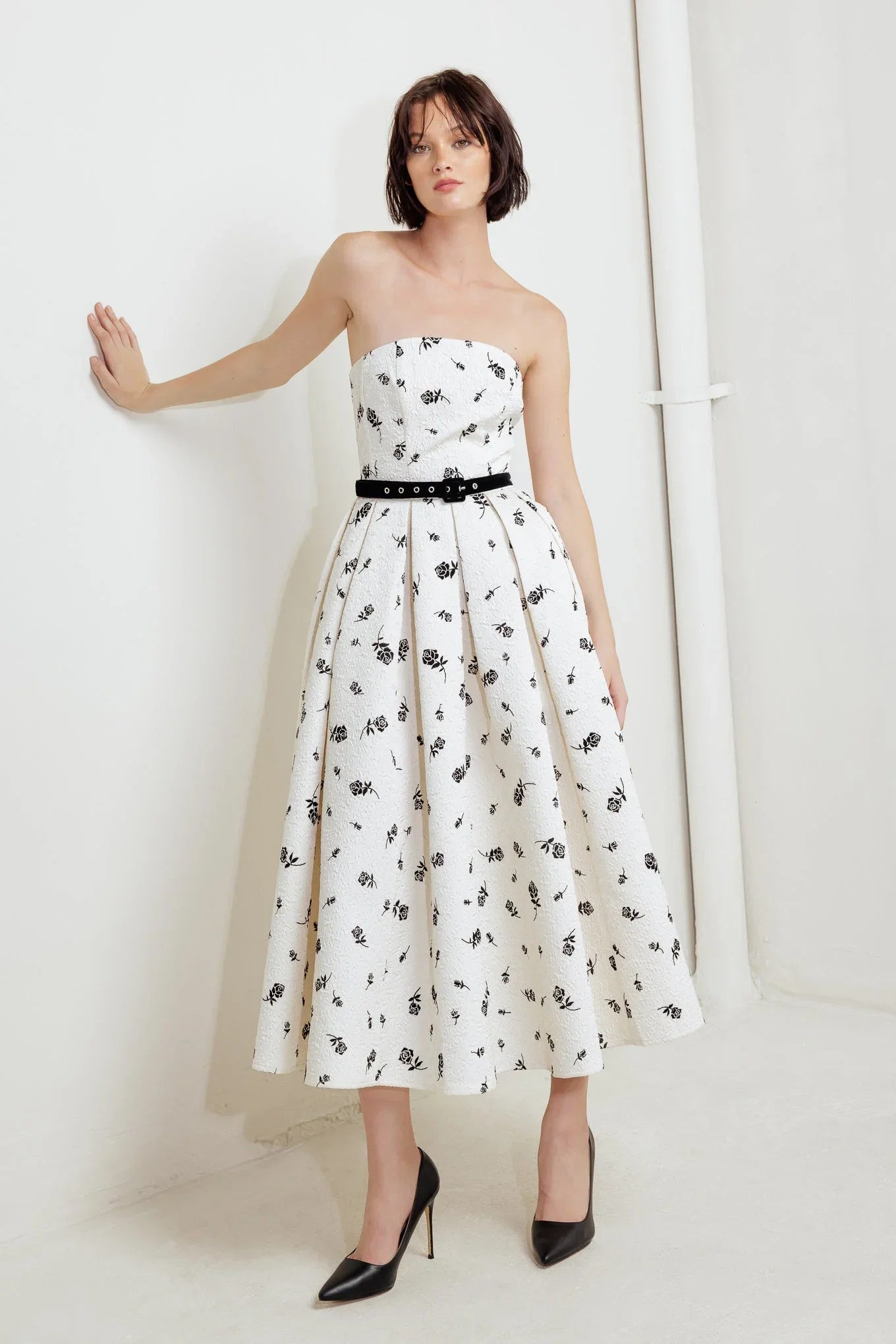 BLACK ROSE STRAPLESS MIDI DRESS