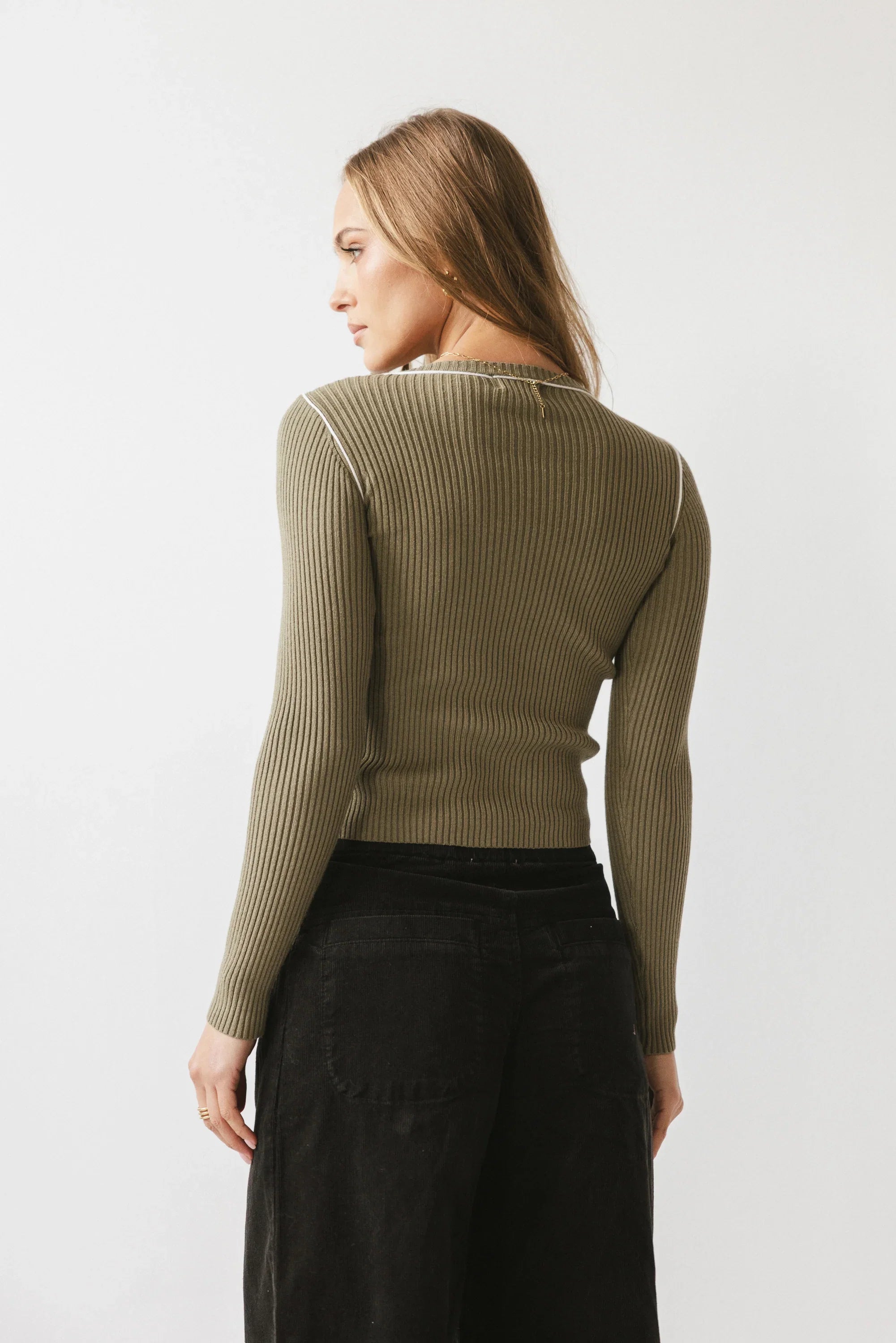 Russel Ribbed Sweater in Olive
