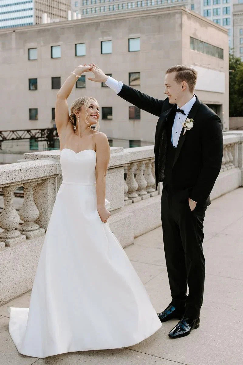 A Line Sweetheart White Satin Wedding Dresses