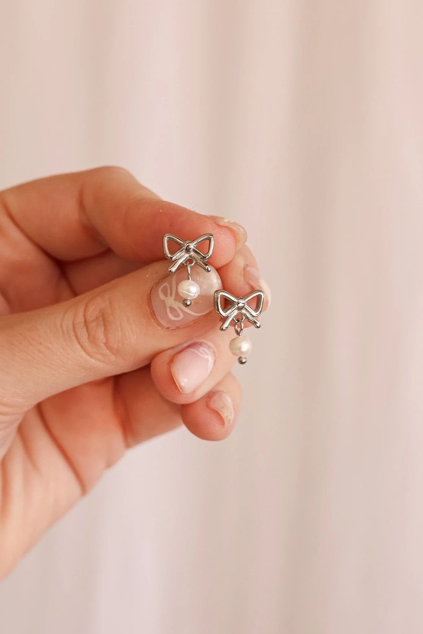 Jane Bow Pearl Drop Earring