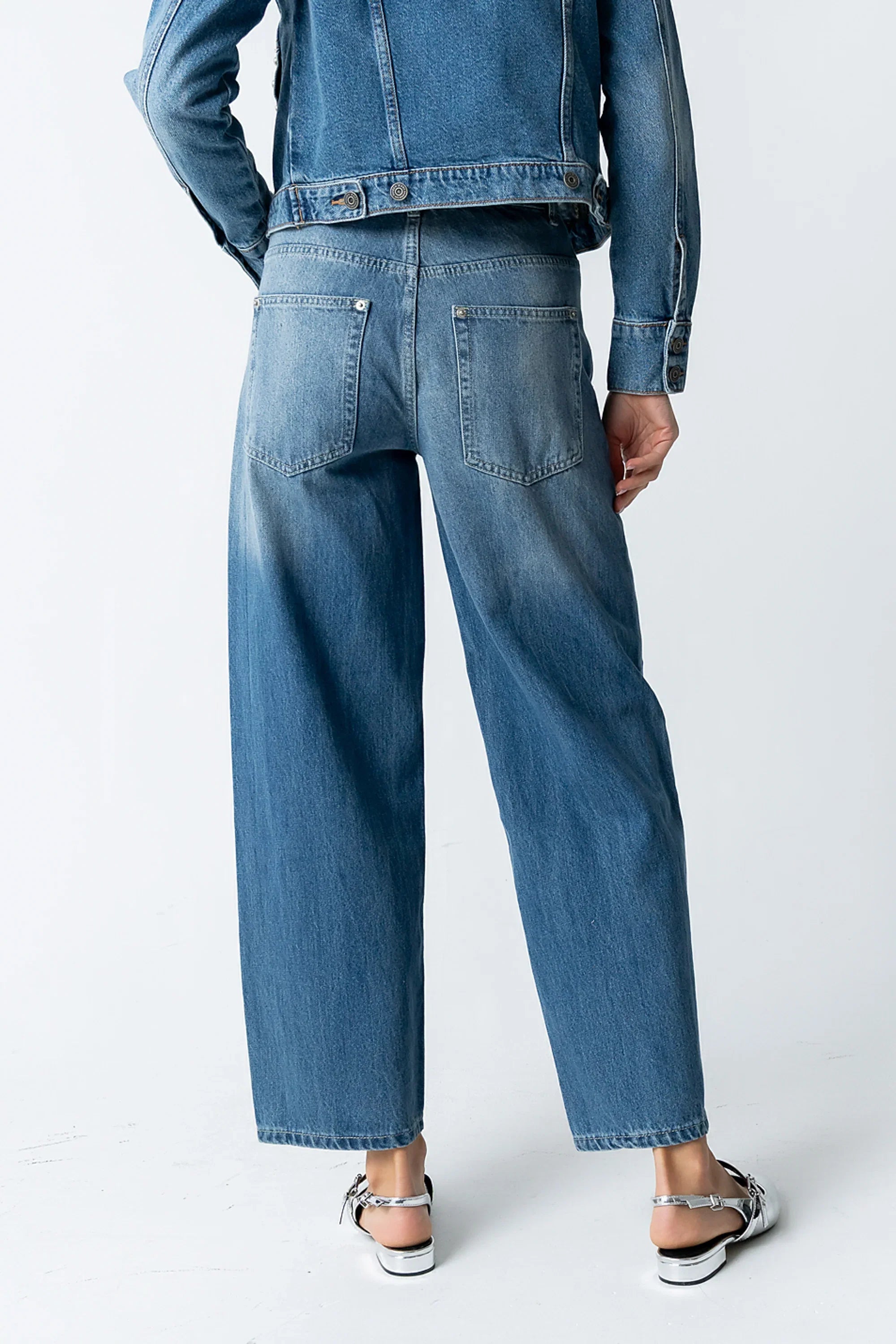 Moxie Relaxed Barrel Jeans