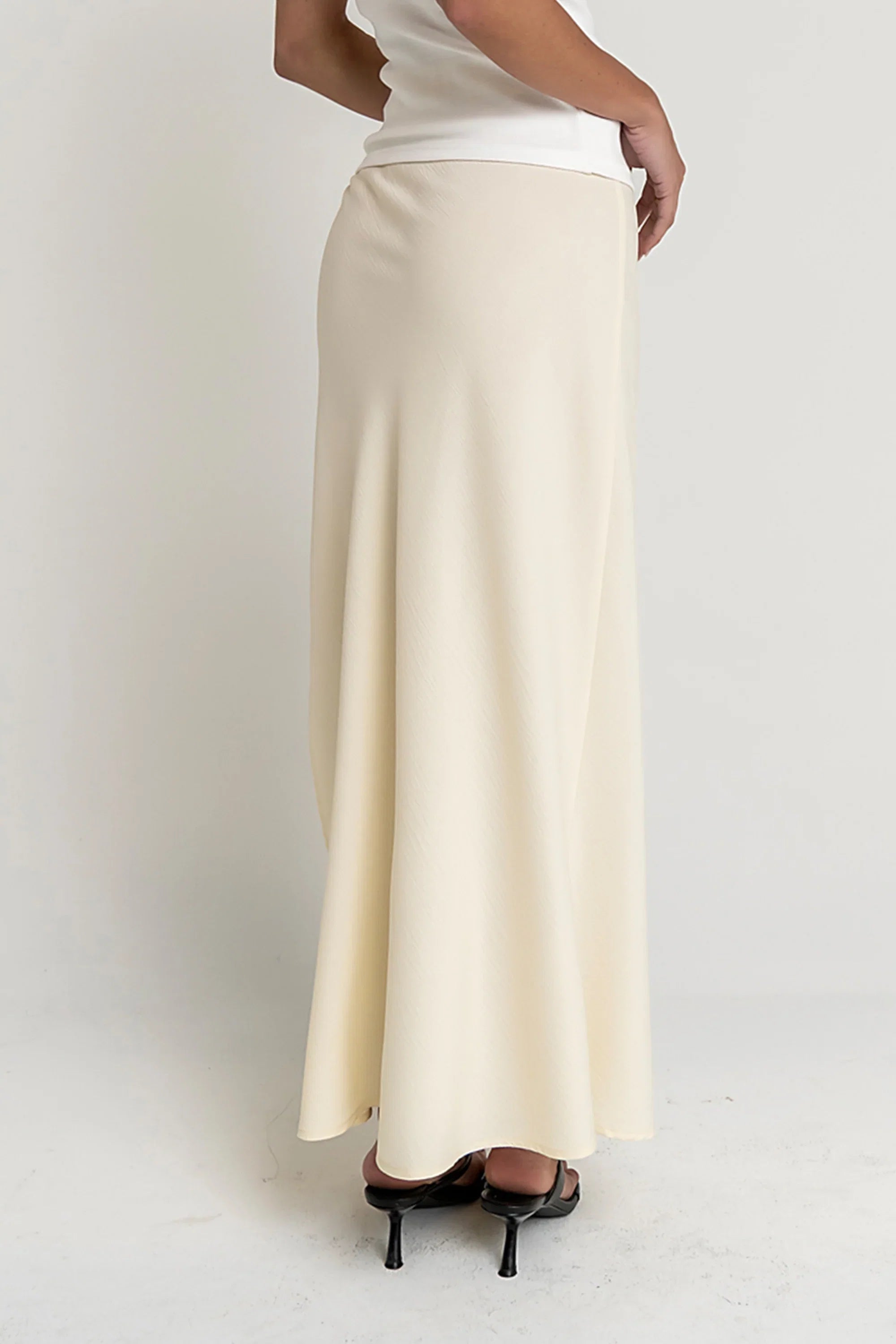 Ashlyn Textured Maxi Skirt in Natural