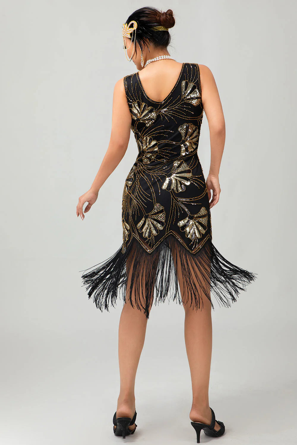 Red Golden Sequin 1920s V Neck Bodycon Flapper Dress with Tassles