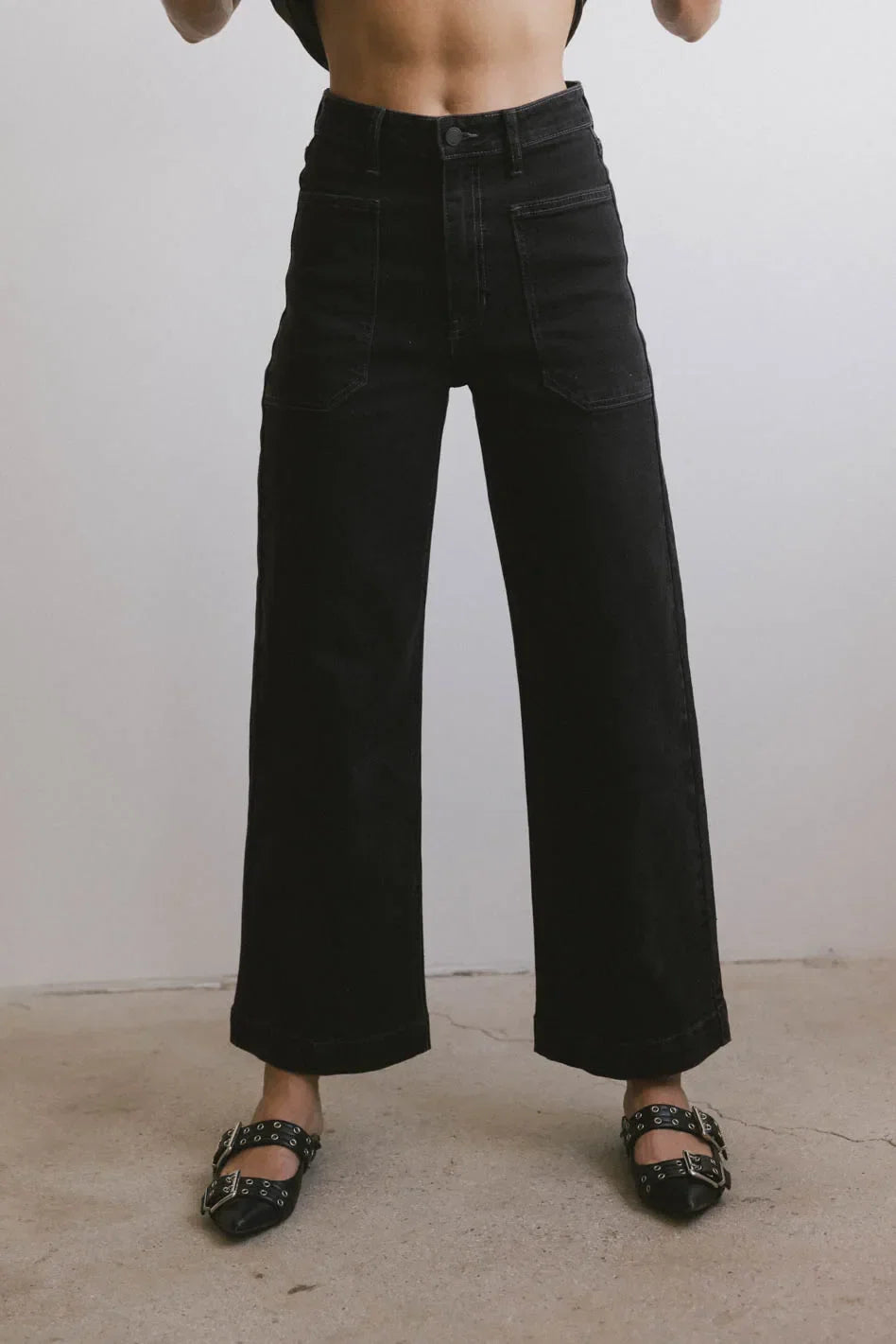 Leila Wide Leg Jeans in Black