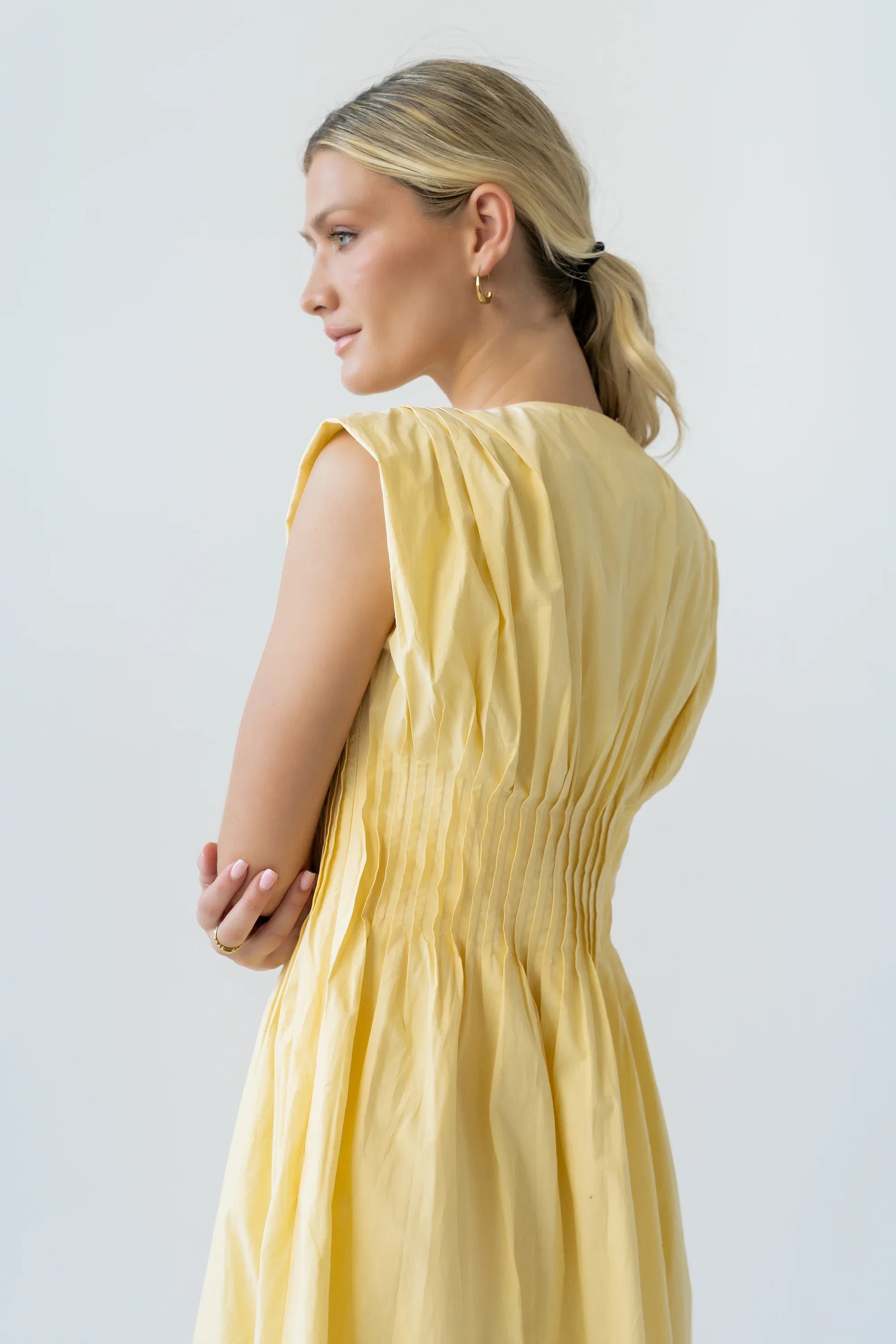 Barb Pleated Midi Dress in Yellow