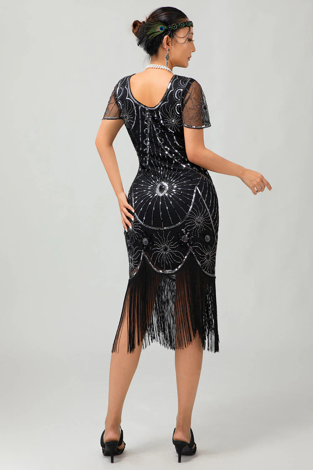 Beaded Black Golden Fringed Bodycon 1920s Dress