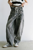 Kamryn Tapered Baggy Jeans in Grey