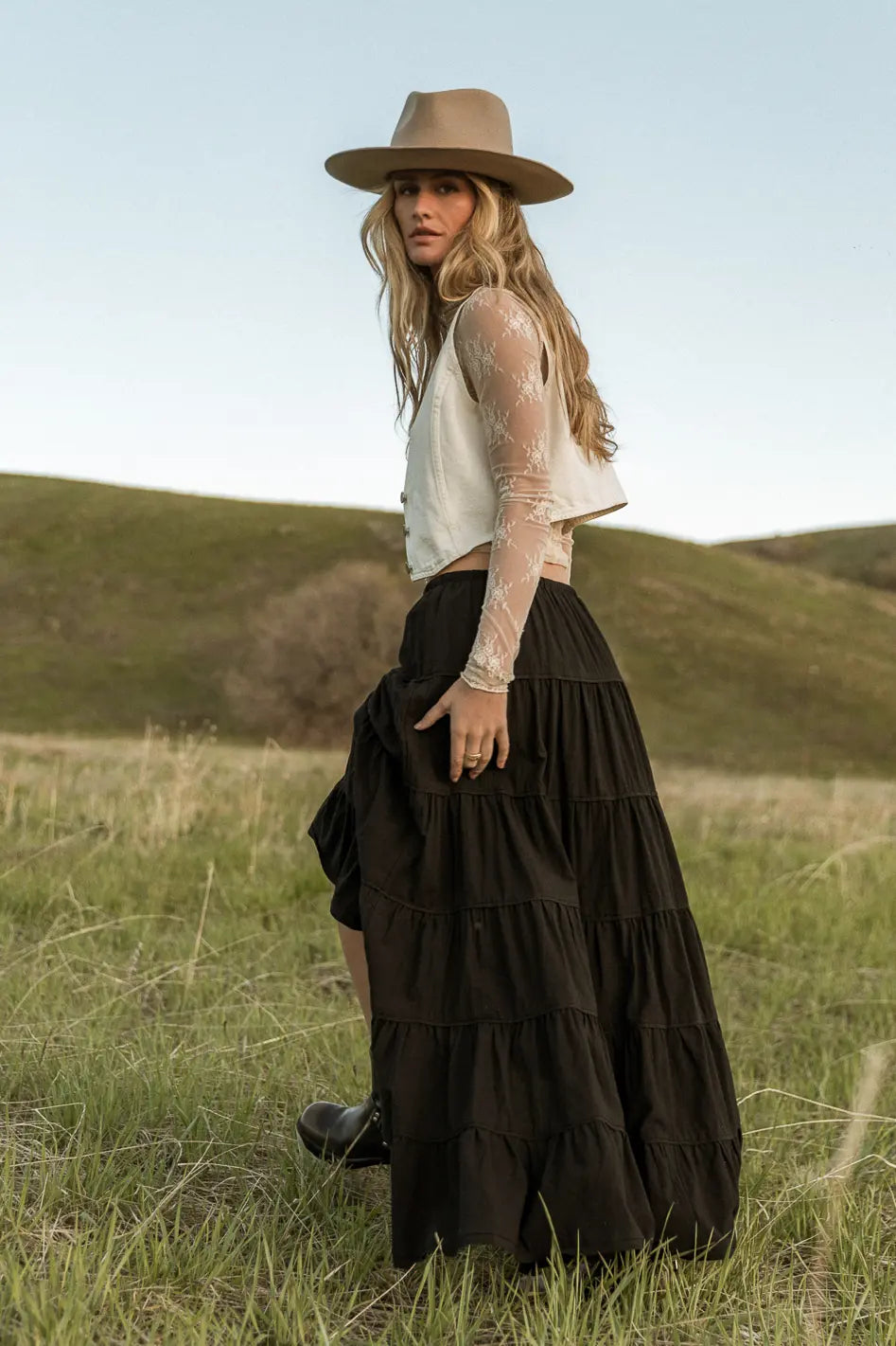 Kenzington Tiered Skirt Black