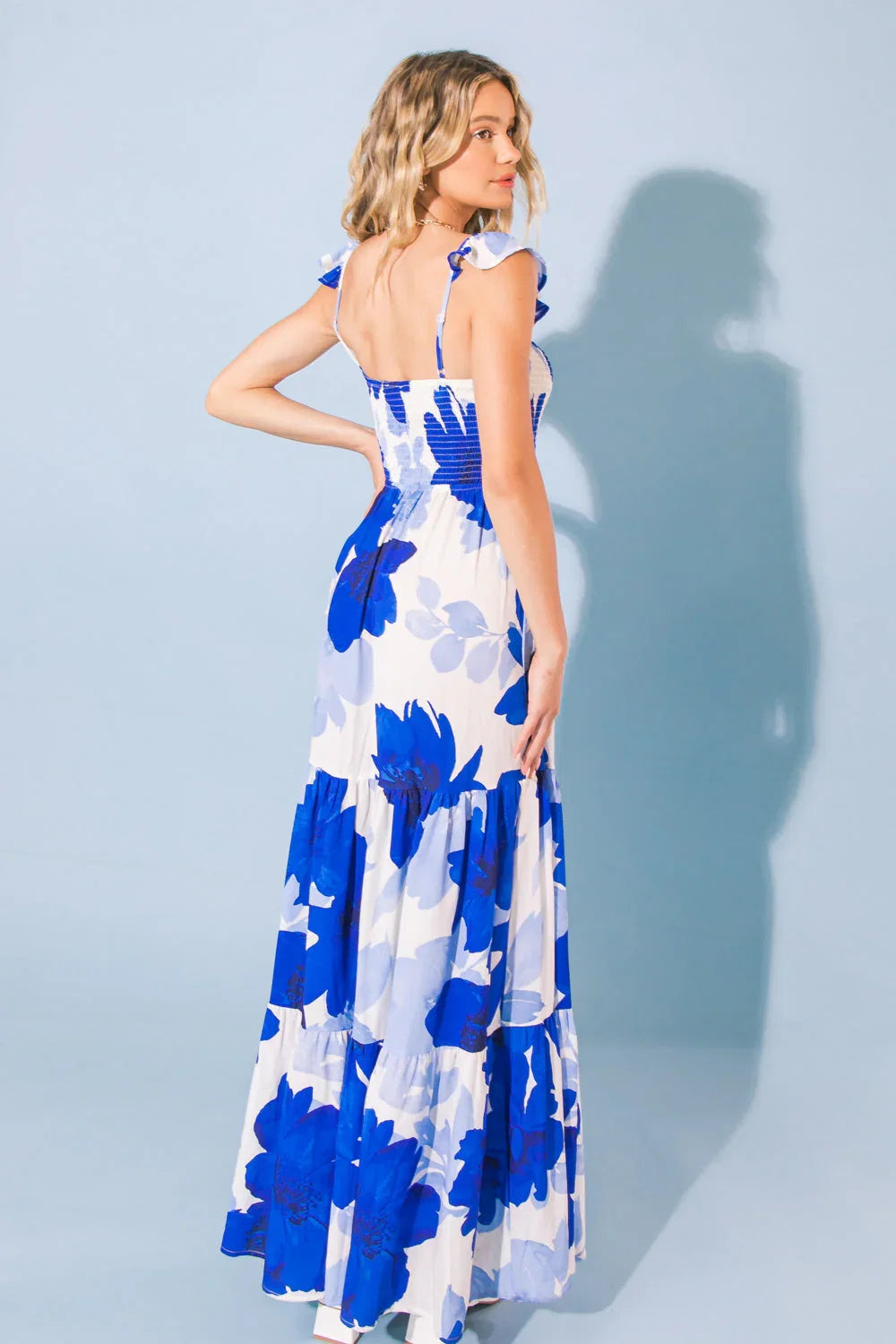 FEEL LIKE MOVING FLORAL MAXI DRESS