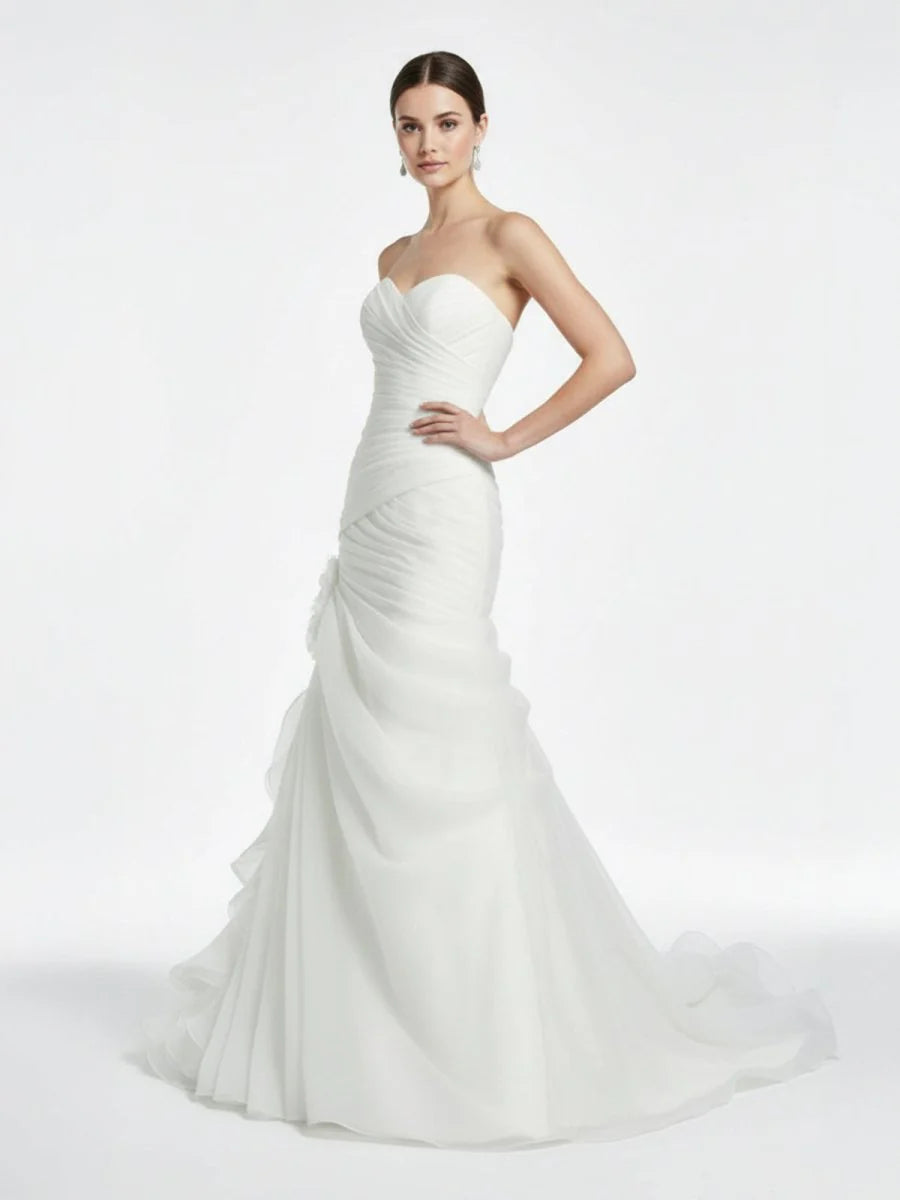 Sweetheart Mermaid Organza Wedding Dress With Ruching and Ruffles