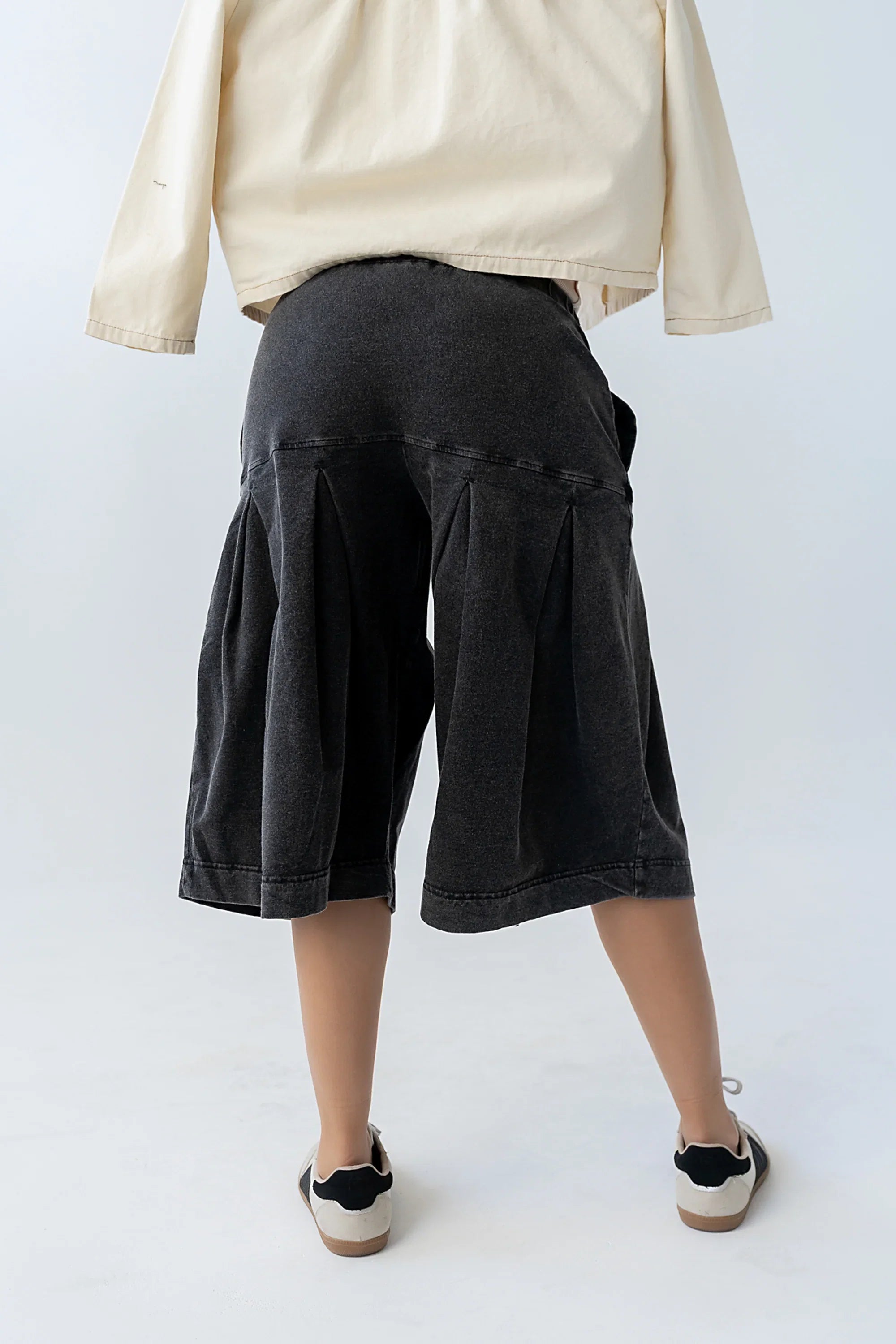 Micha Pleated Shorts in Black