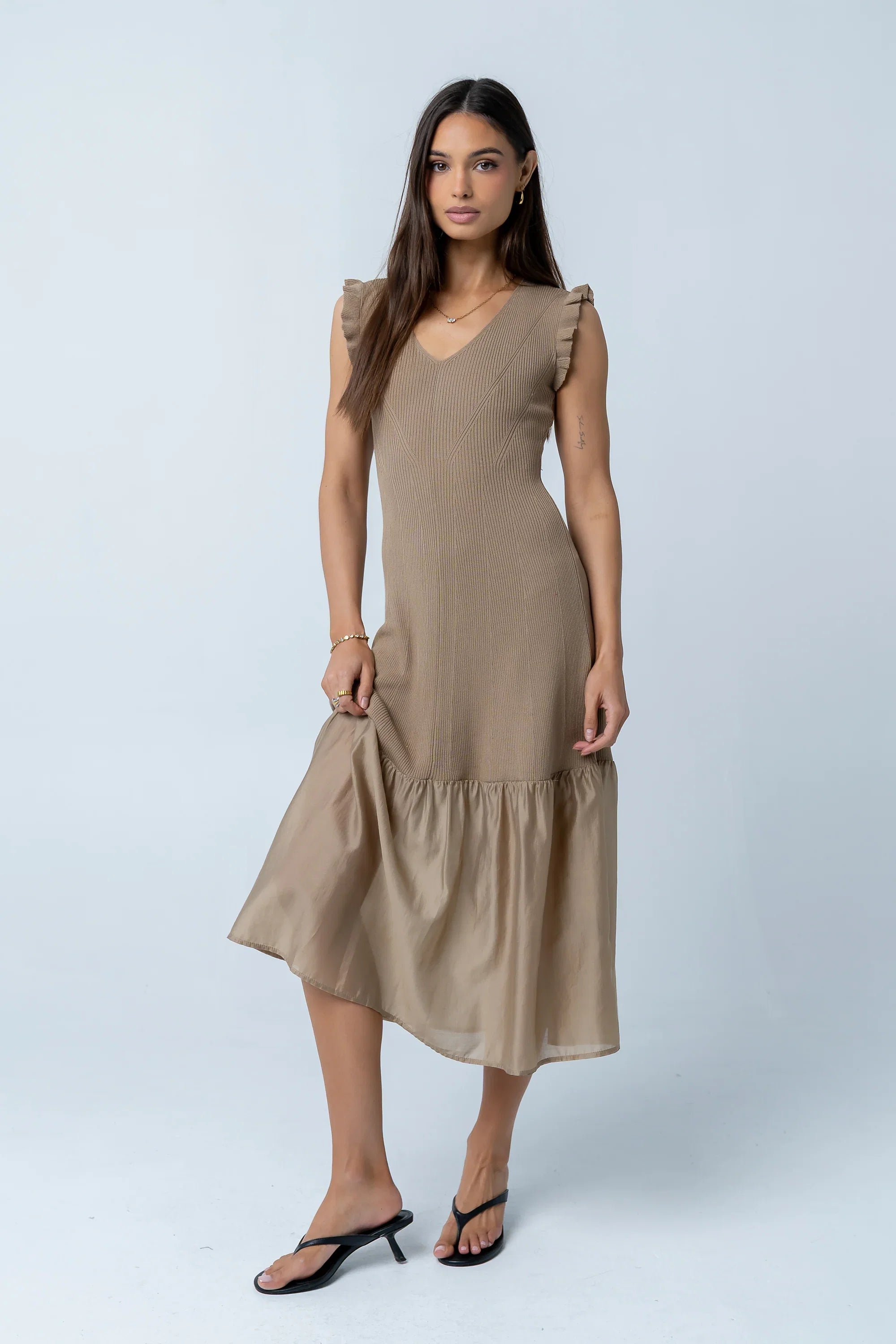 Lara Ribbed Midi Dress in Mocha