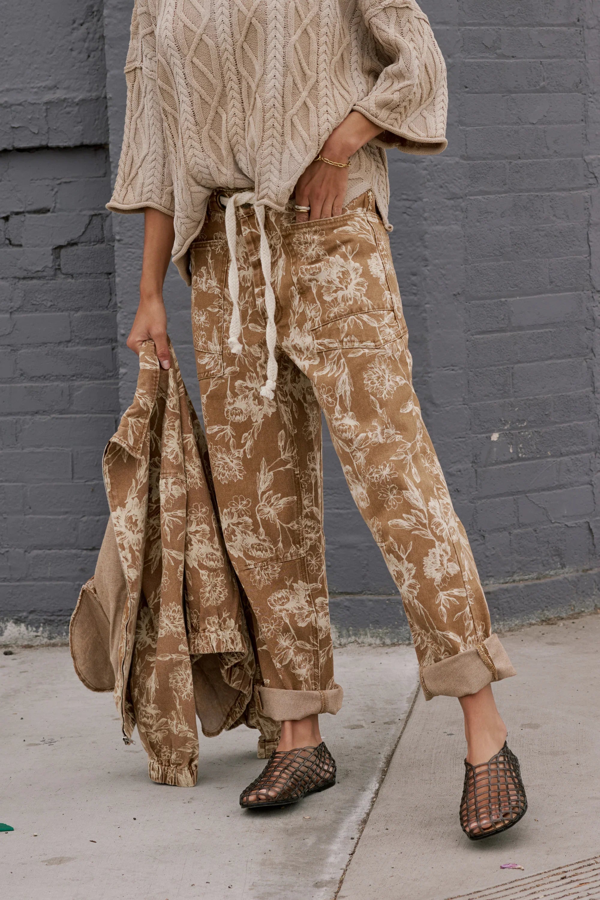 Kellie Floral Barrel Jeans in Camel FINAL SALE
