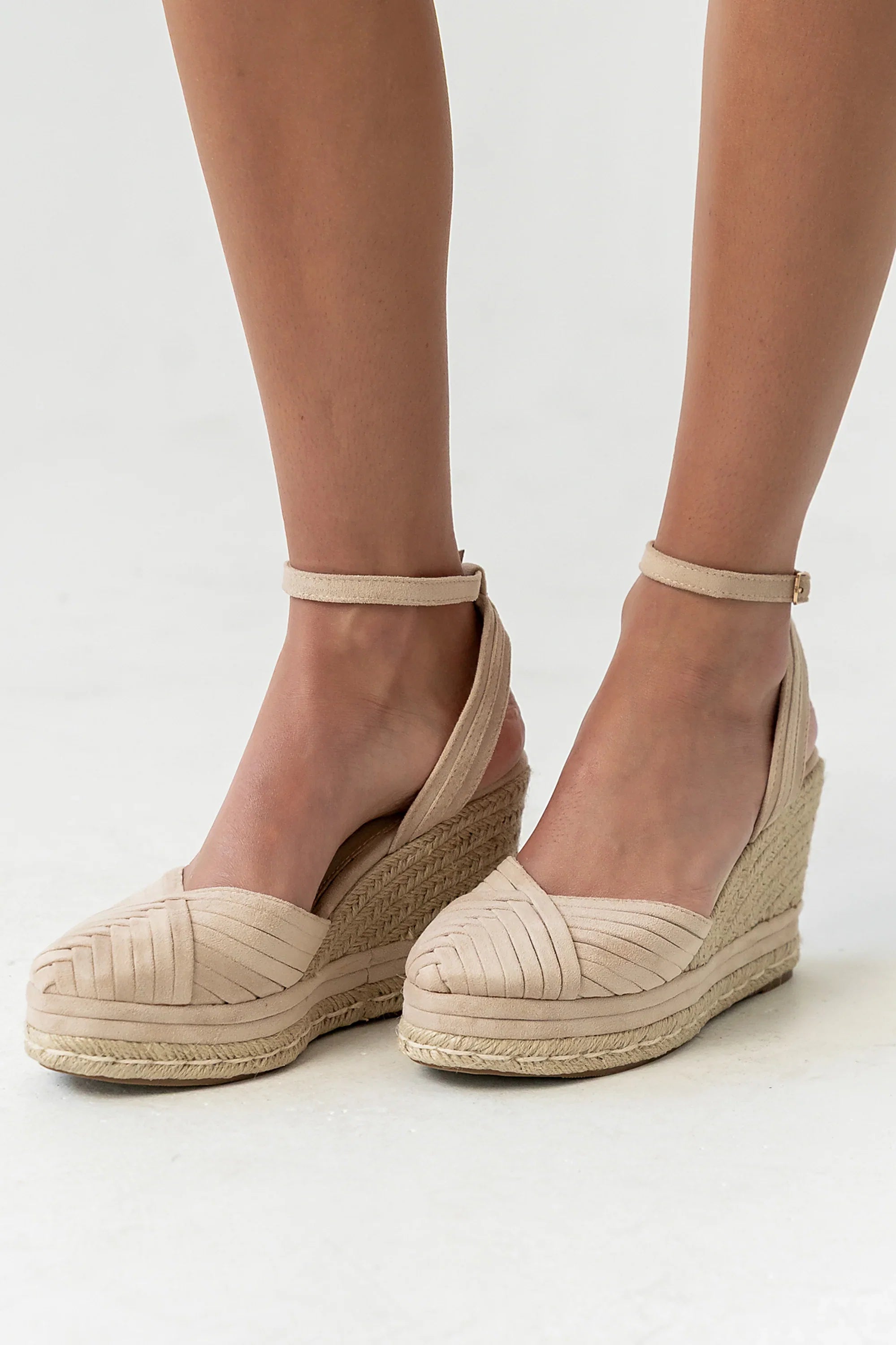 Becca Wedge Sandal in Natural