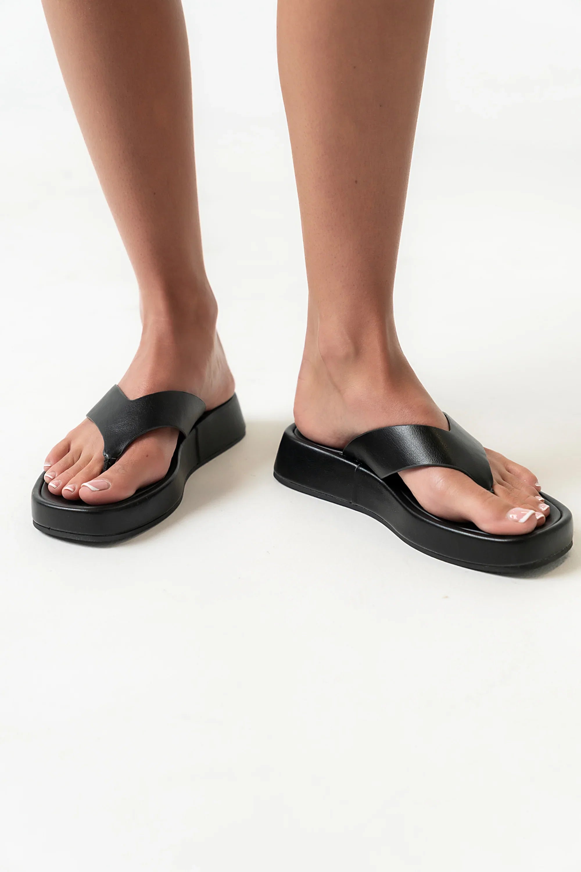Lola Platform Sandal in Black