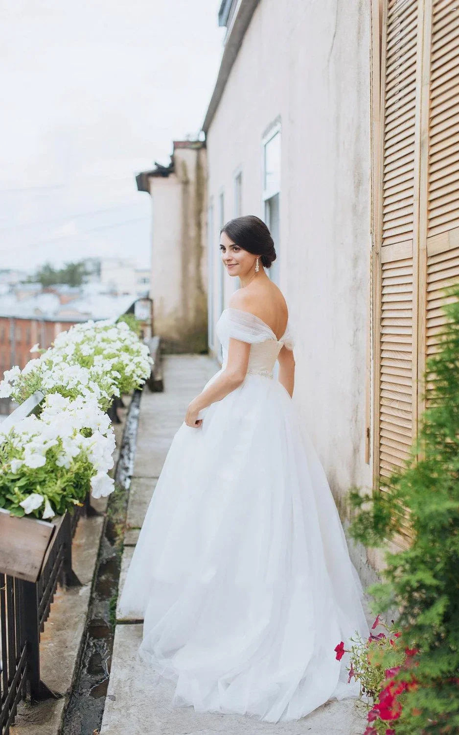 Off The Shoulder Tulle Ball Gown Sweep Train Dress