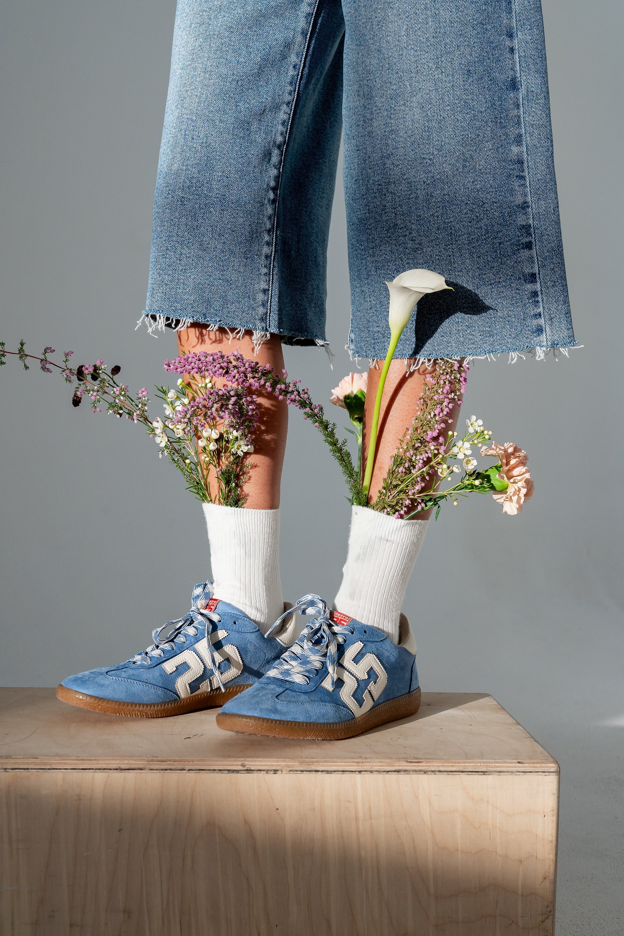 Kelly Retro Sneakers in Blue