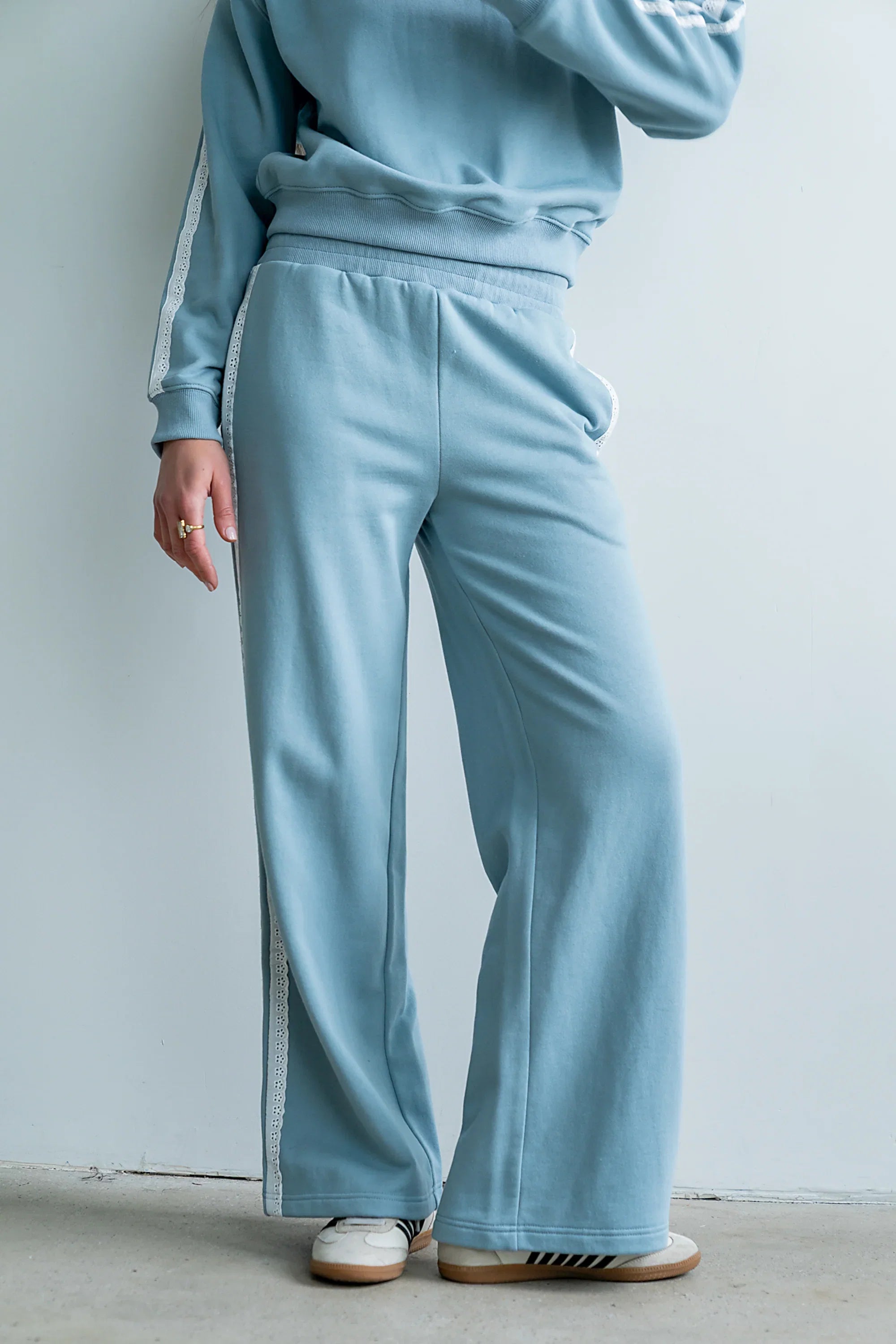 Mickey Wide Leg Jogger in Blue