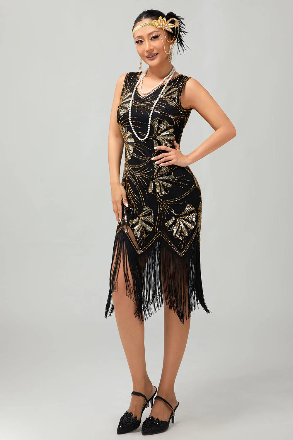 Red Golden Sequin 1920s V Neck Bodycon Flapper Dress with Tassles