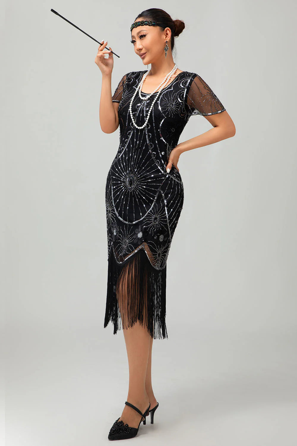 Beaded Black Golden Fringed Bodycon 1920s Dress