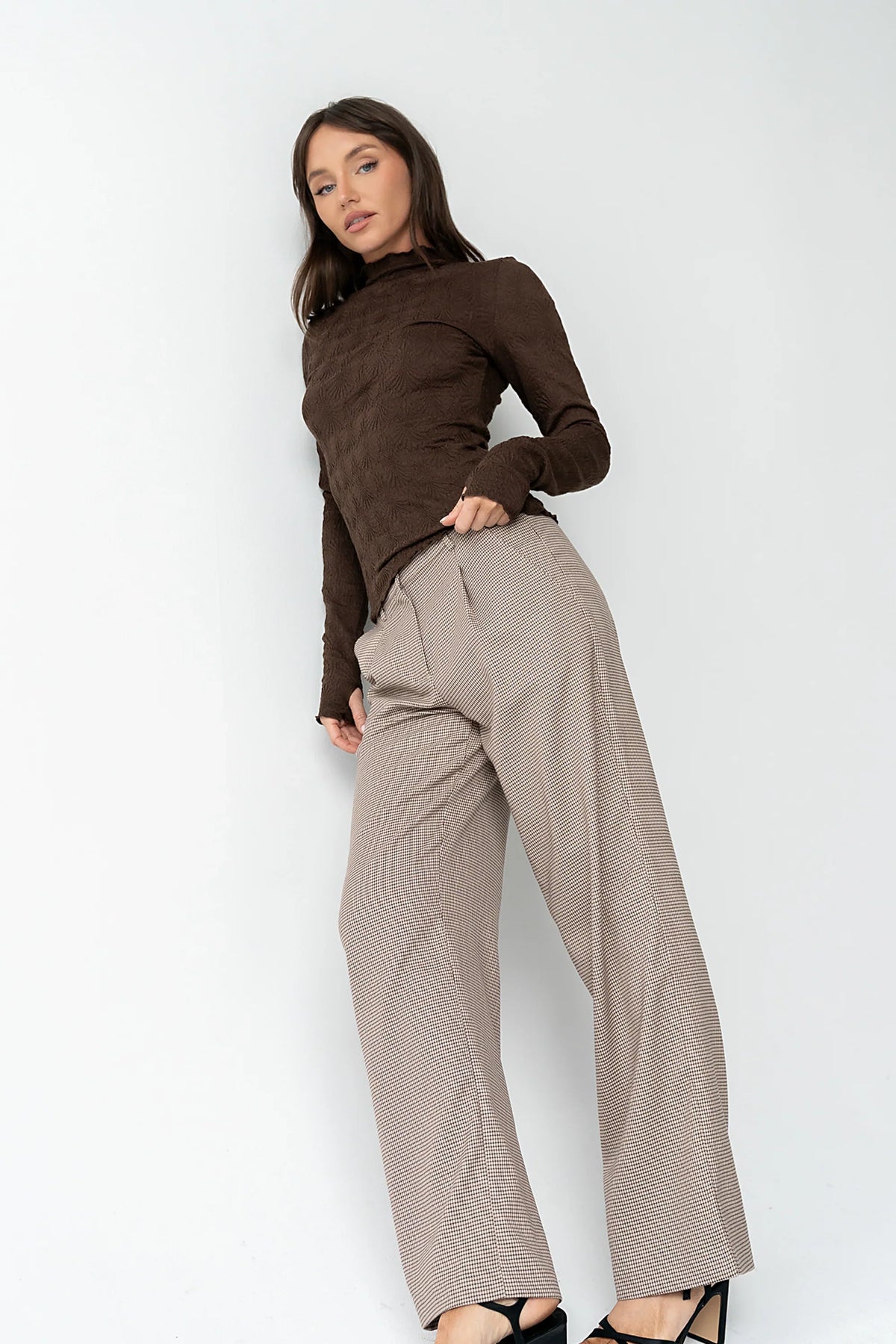 Benny Textured Top in Brown
