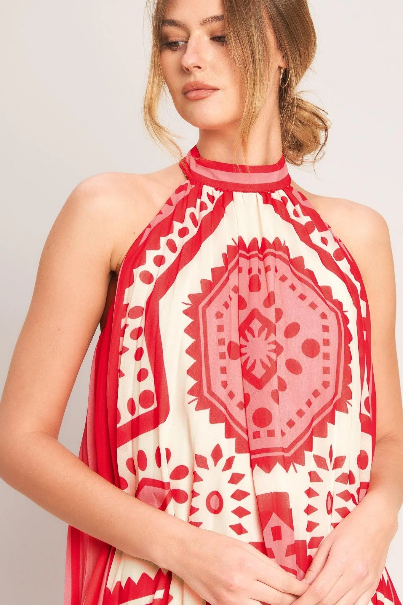 SUNSET MEDALLION PLEATED MINI DRESS