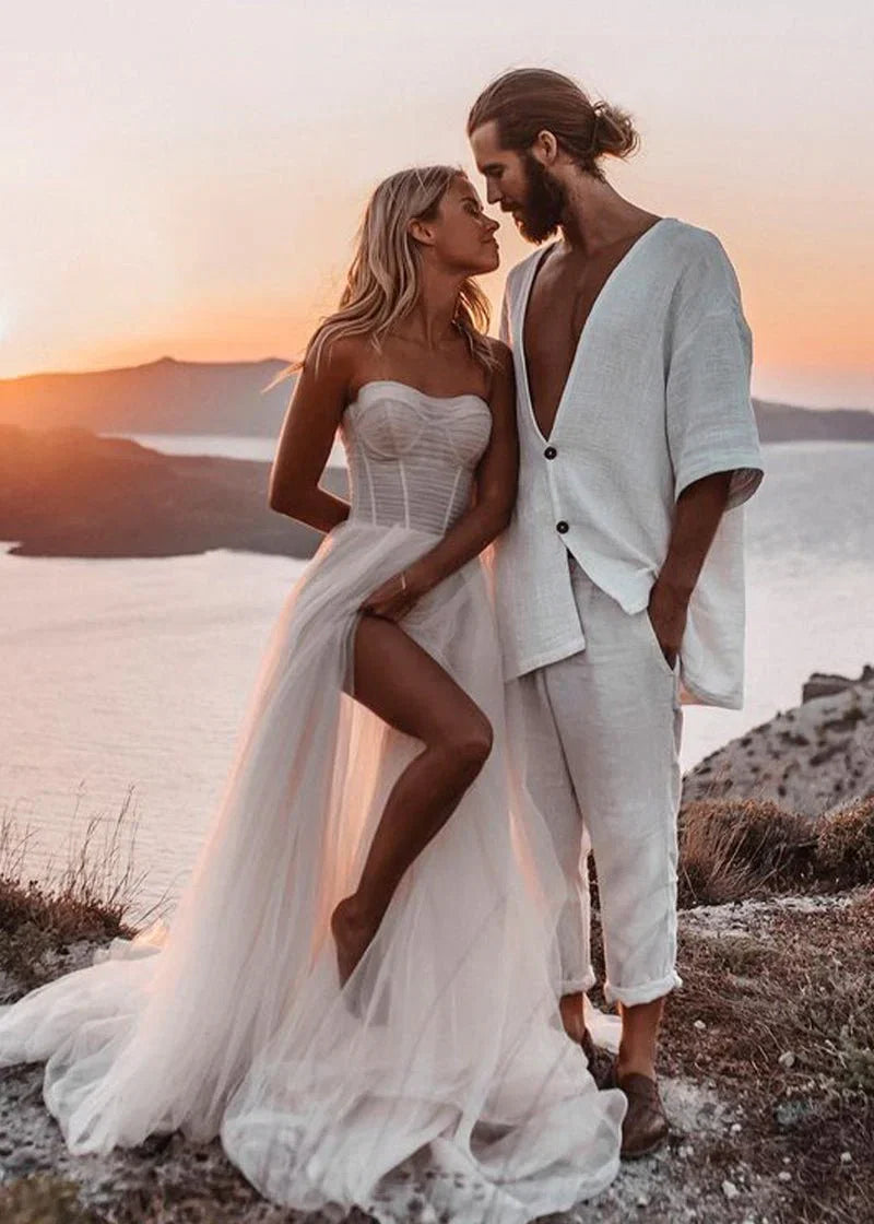 Romantic A Line Sweetheart Tulle Beach Wedding Dresses with Slit