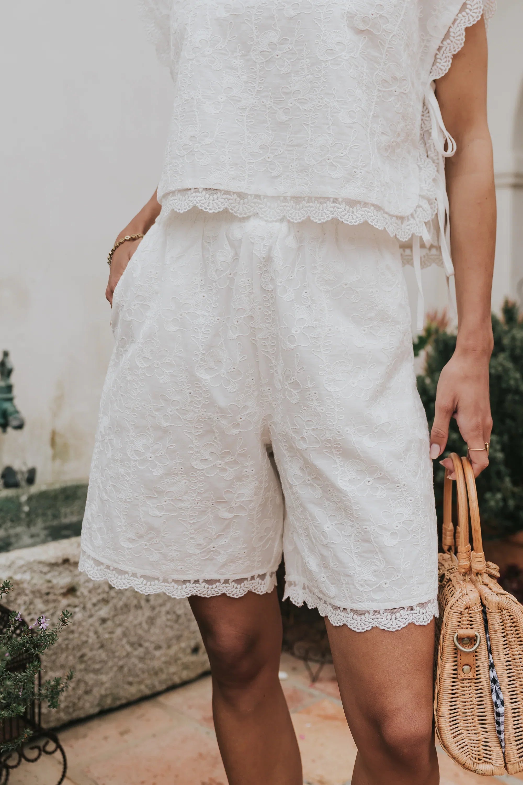 Klara Floral Embroidered Shorts