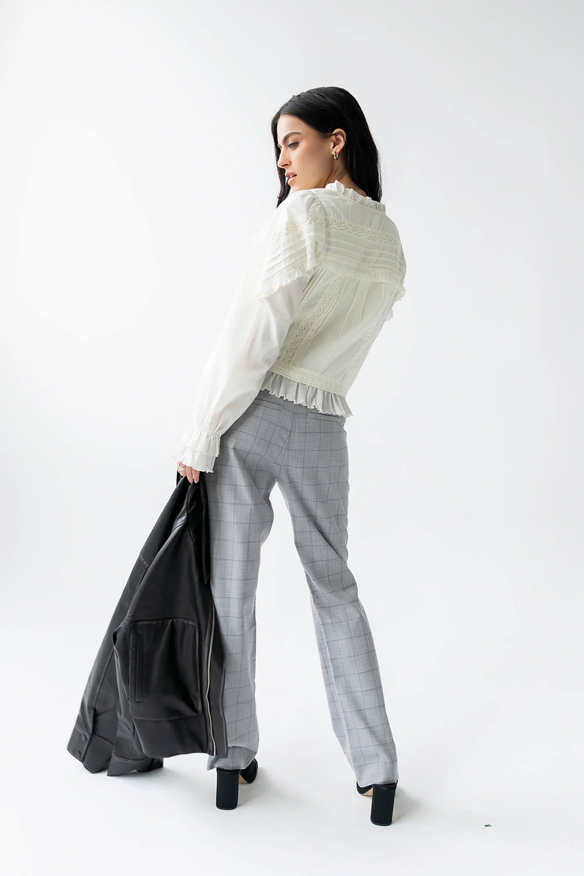 Willow Slim Straight Trouser in Grey