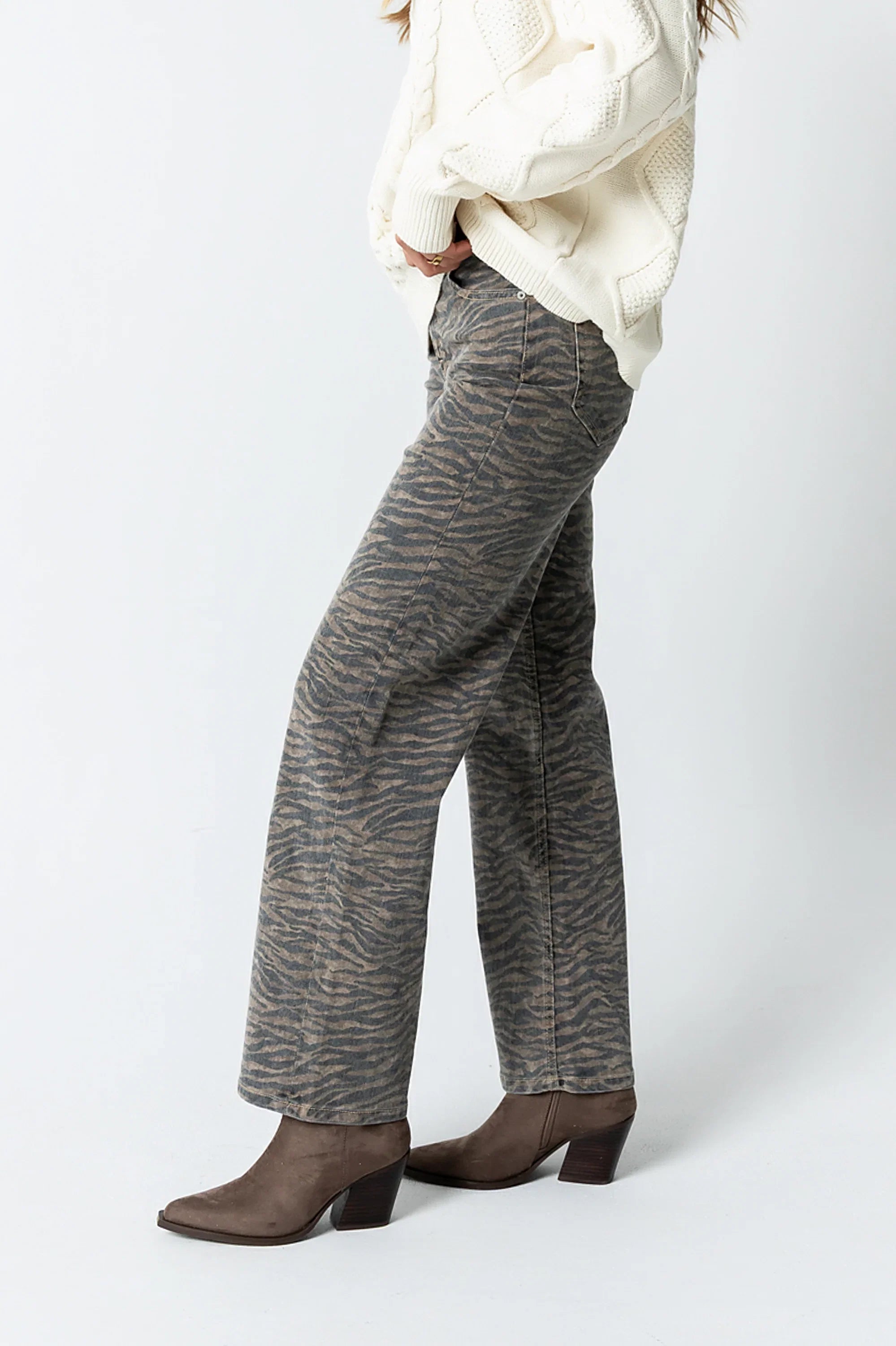 Avia Wide Leg Jeans