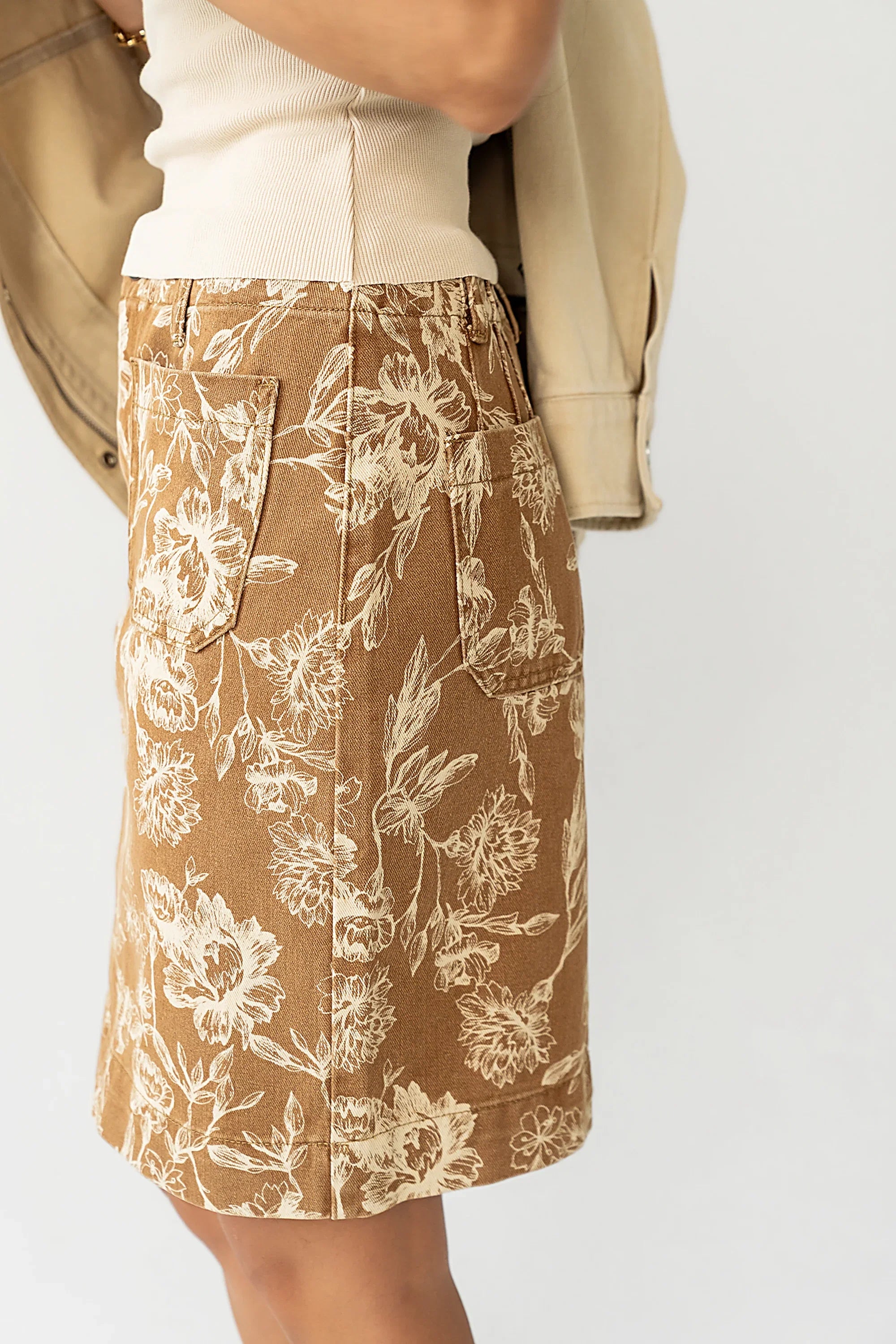 Juno Floral Mini Skirt in Camel